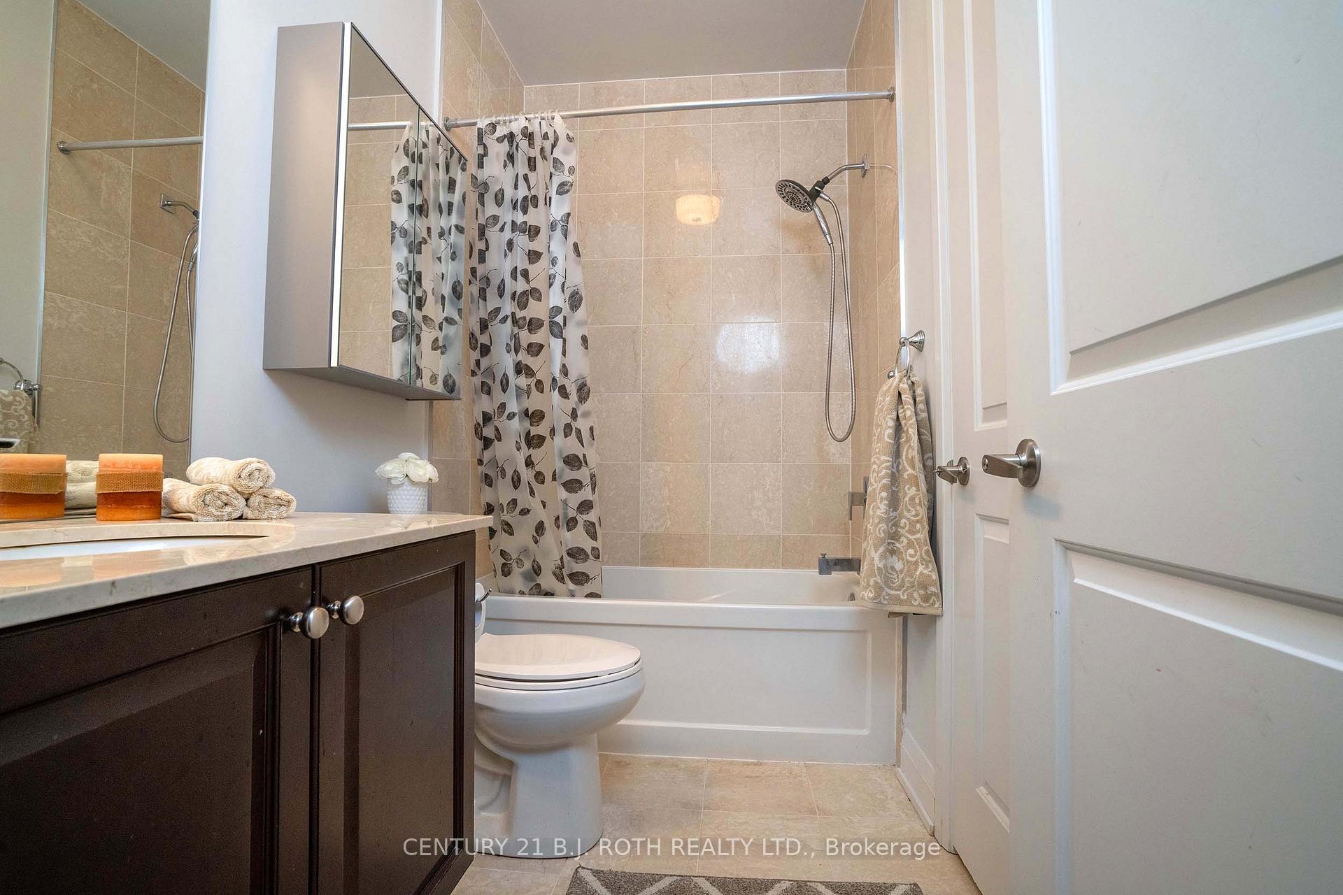Photo 26 of Unit 313, 15277 Yonge Street S, Aurora, Aurora Village — HOMEH