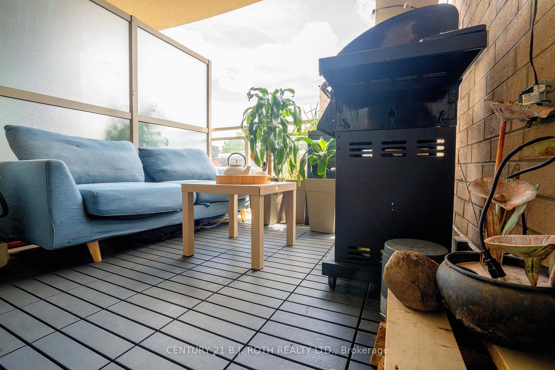 Photo 29 of Unit 313, 15277 Yonge Street S, Aurora, Aurora Village — HOMEH