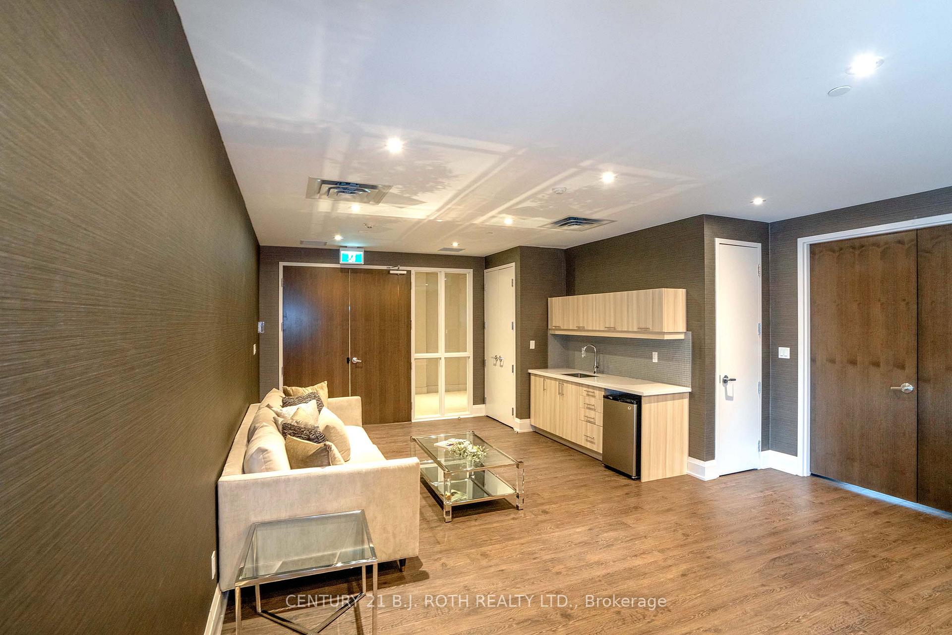 Photo 32 of Unit 313, 15277 Yonge Street S, Aurora, Aurora Village — HOMEH