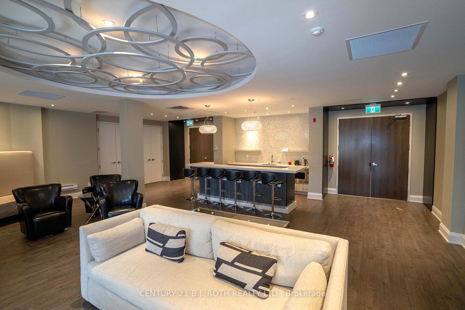 Photo 33 of Unit 313, 15277 Yonge Street S, Aurora, Aurora Village — HOMEH