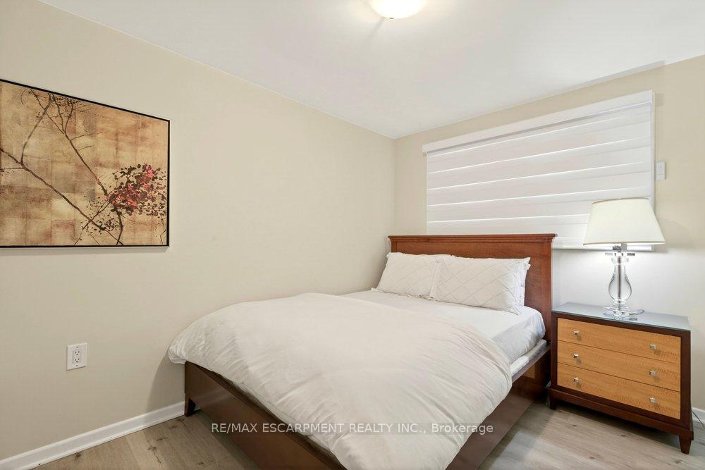 Photo 10 of 20 St. Charles Drive, Thorold, Thorold Downtown — HOMEH