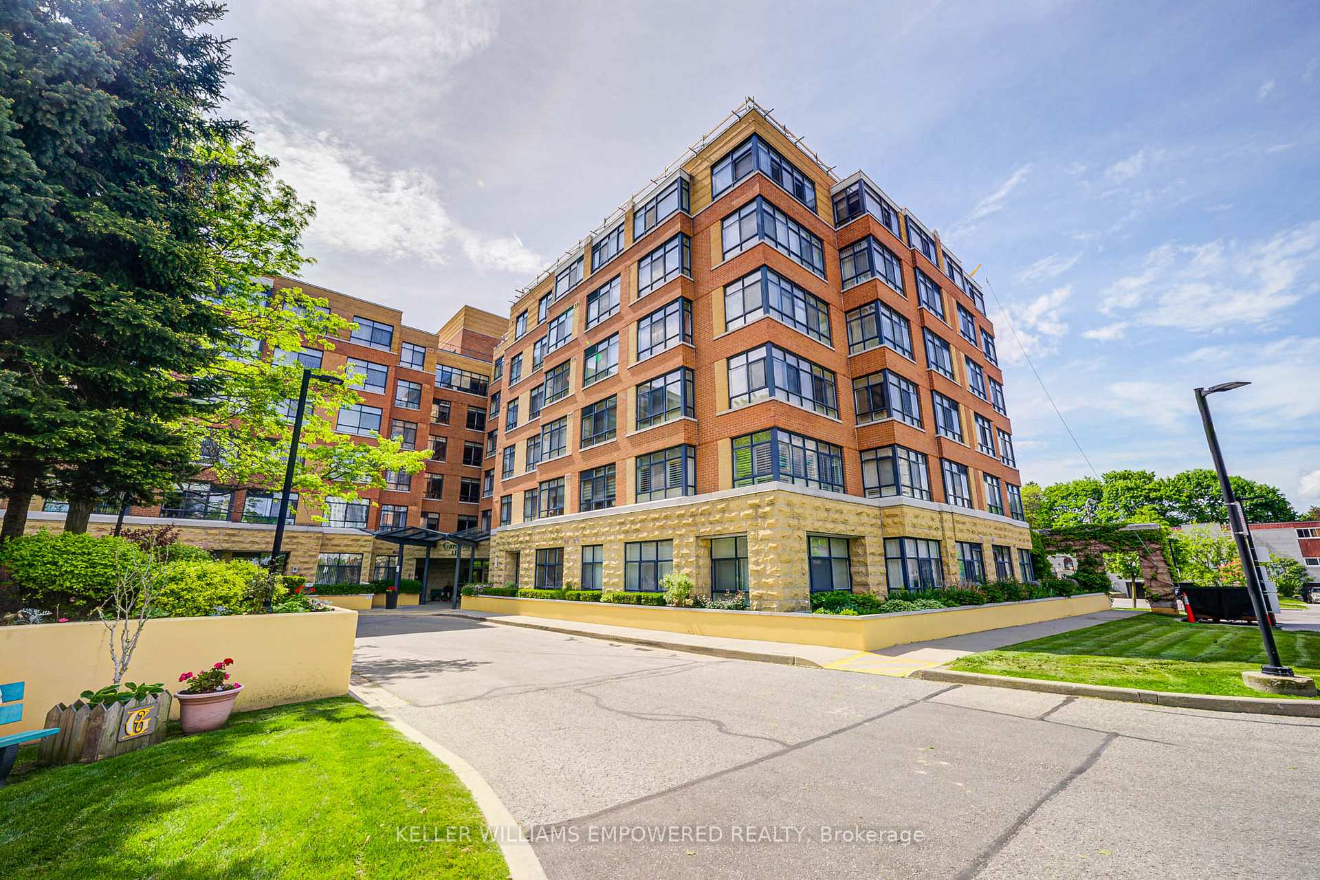 Photo of Unit 410, 115 Bonis Avenue