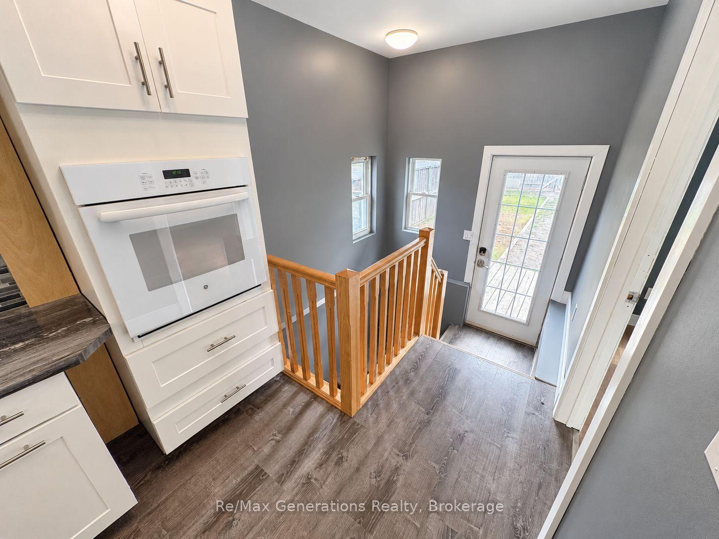 Photo 6 of 447 Rita Street, Thunder Bay, Current River — HOMEH