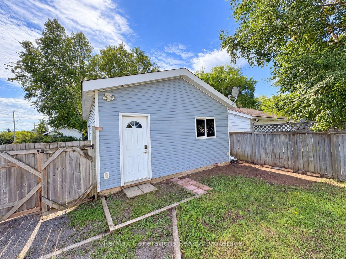 Photo 17 of 447 Rita Street, Thunder Bay, Current River — HOMEH