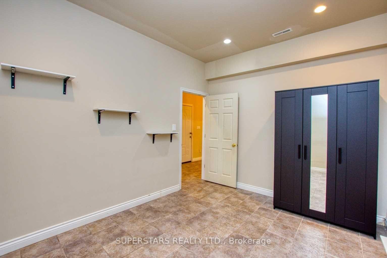 Photo 13 of Unit Bsmt, 8 Huronia Place, Vaughan, East Woodbridge — HOMEH
