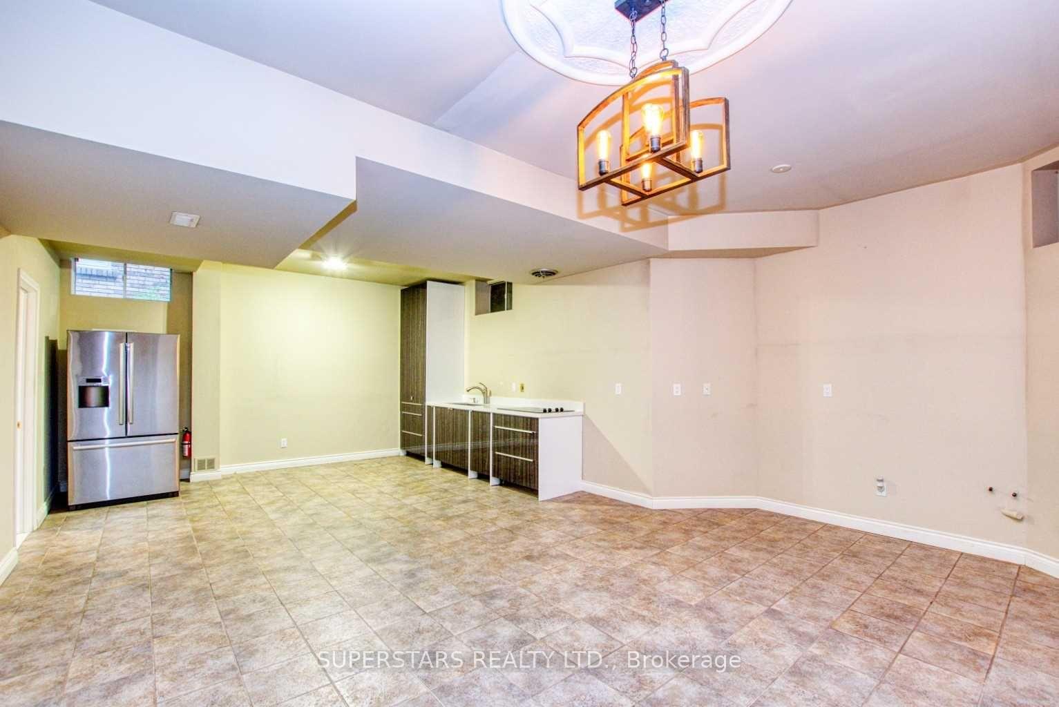 Photo 15 of Unit Bsmt, 8 Huronia Place, Vaughan, East Woodbridge — HOMEH