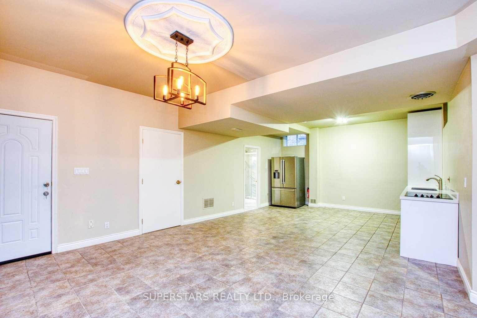 Photo 16 of Unit Bsmt, 8 Huronia Place, Vaughan, East Woodbridge — HOMEH