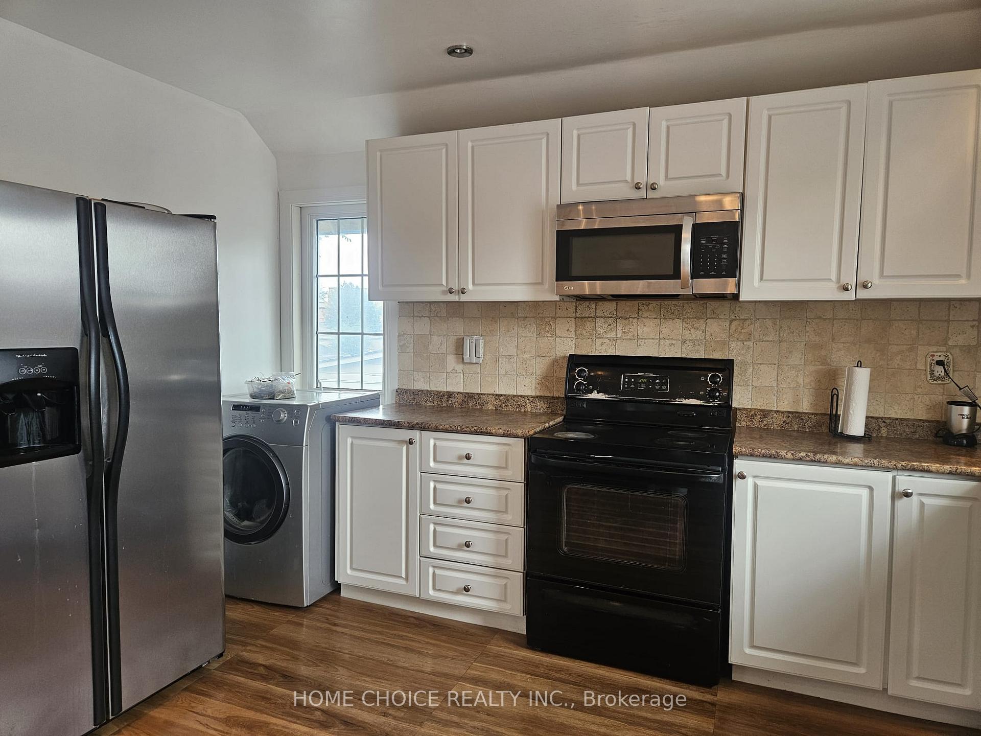 Photo 10 of 1232 Jane Street, North York, Mount Dennis — HOMEH