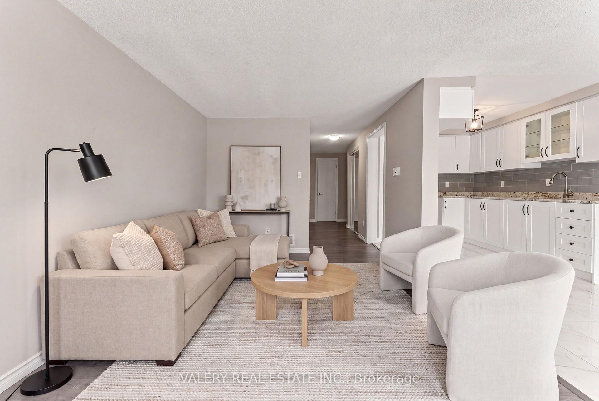 Photo 8 of 108 Tait Crescent, Centre Wellington, Fergus — HOMEH