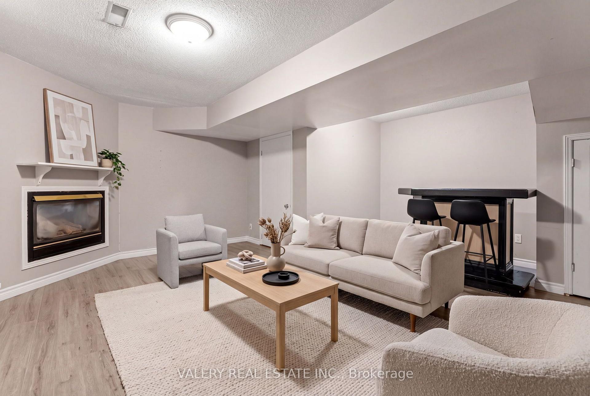 Photo 35 of 108 Tait Crescent, Centre Wellington, Fergus — HOMEH