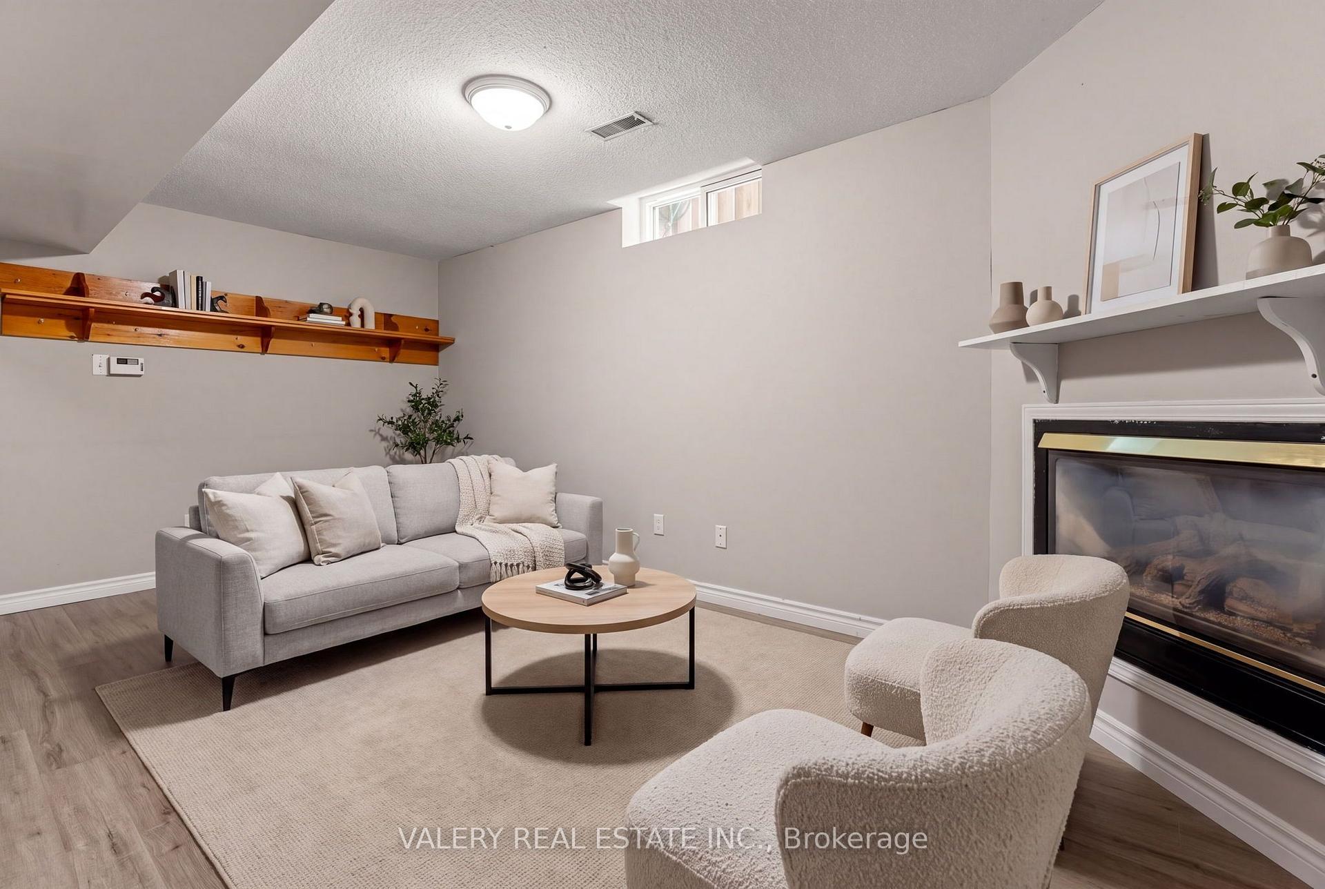 Photo 38 of 108 Tait Crescent, Centre Wellington, Fergus — HOMEH