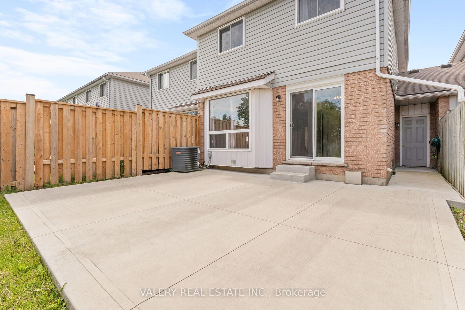 Photo 41 of 108 Tait Crescent, Centre Wellington, Fergus — HOMEH