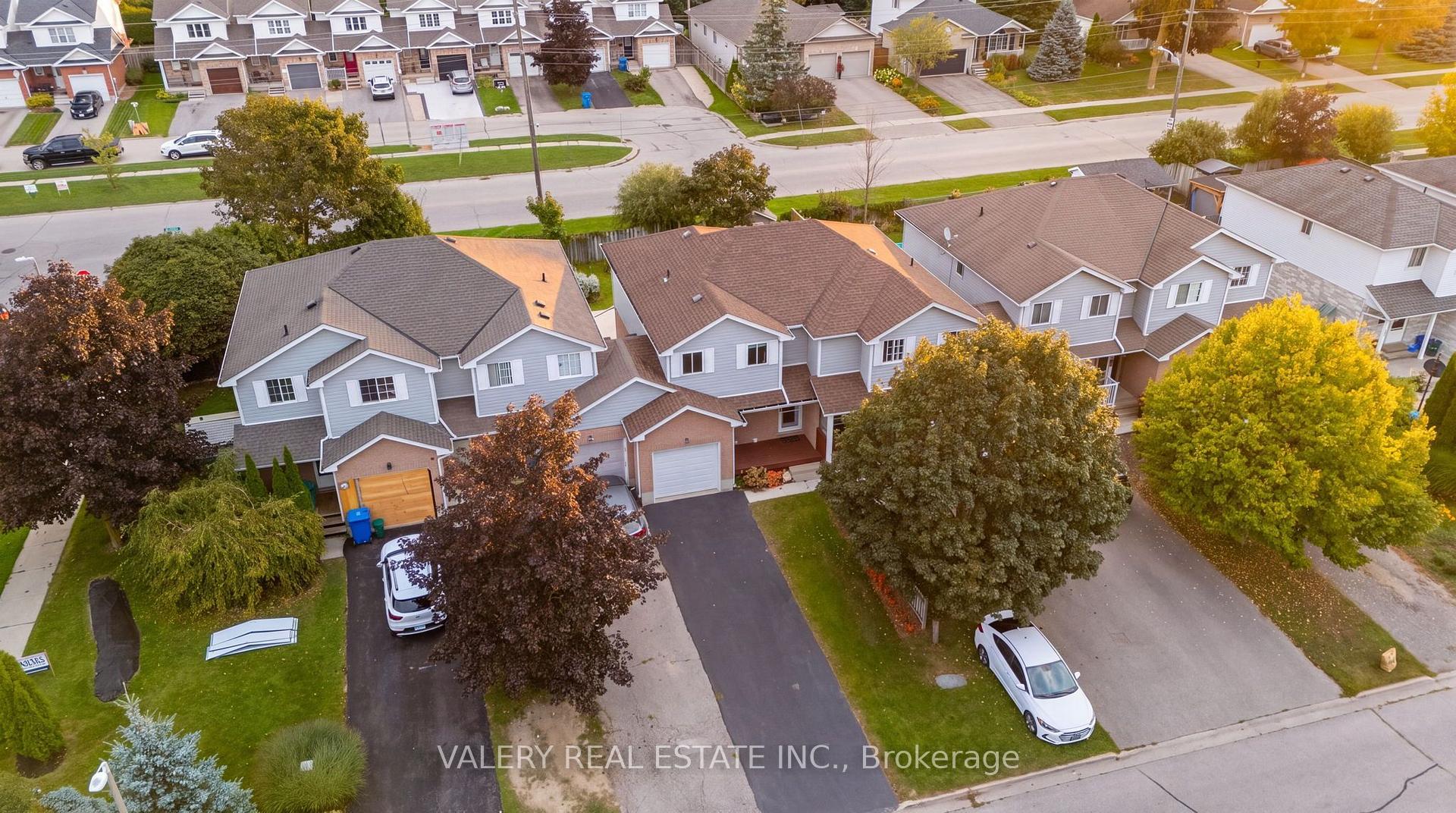 Photo 48 of 108 Tait Crescent, Centre Wellington, Fergus — HOMEH