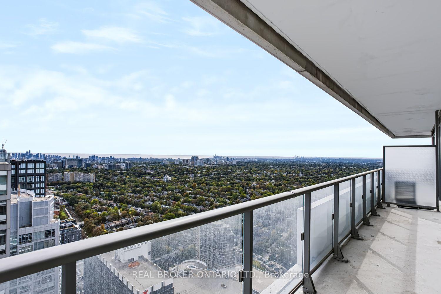 Photo 11 of Unit 4207, 2221 Yonge Street, Toronto, Mount Pleasant West — HOMEH