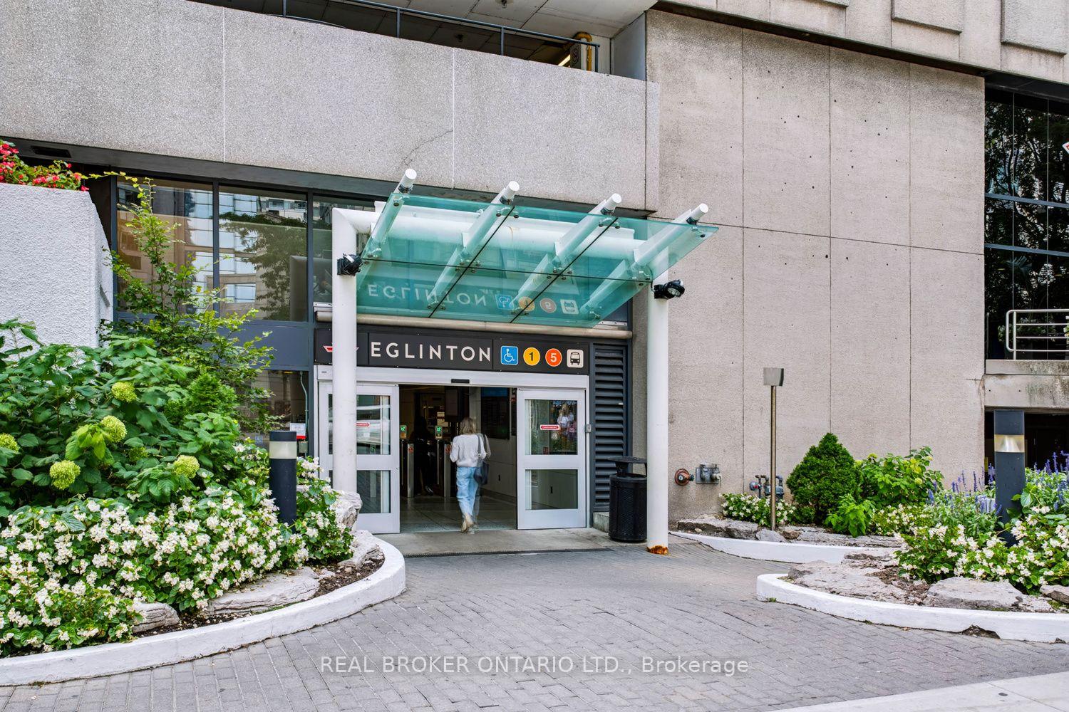 Photo 21 of Unit 4207, 2221 Yonge Street, Toronto, Mount Pleasant West — HOMEH