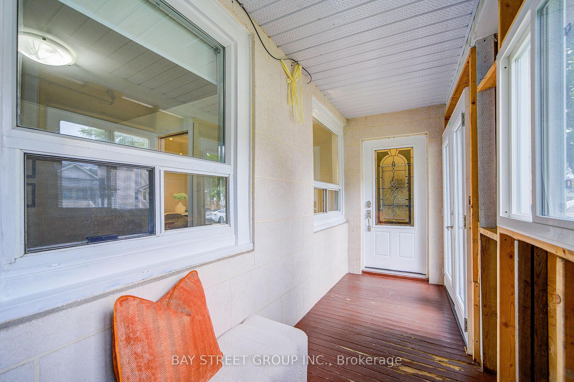 Photo 7 of 7 Emmott Avenue, Scarborough, Oakridge — HOMEH