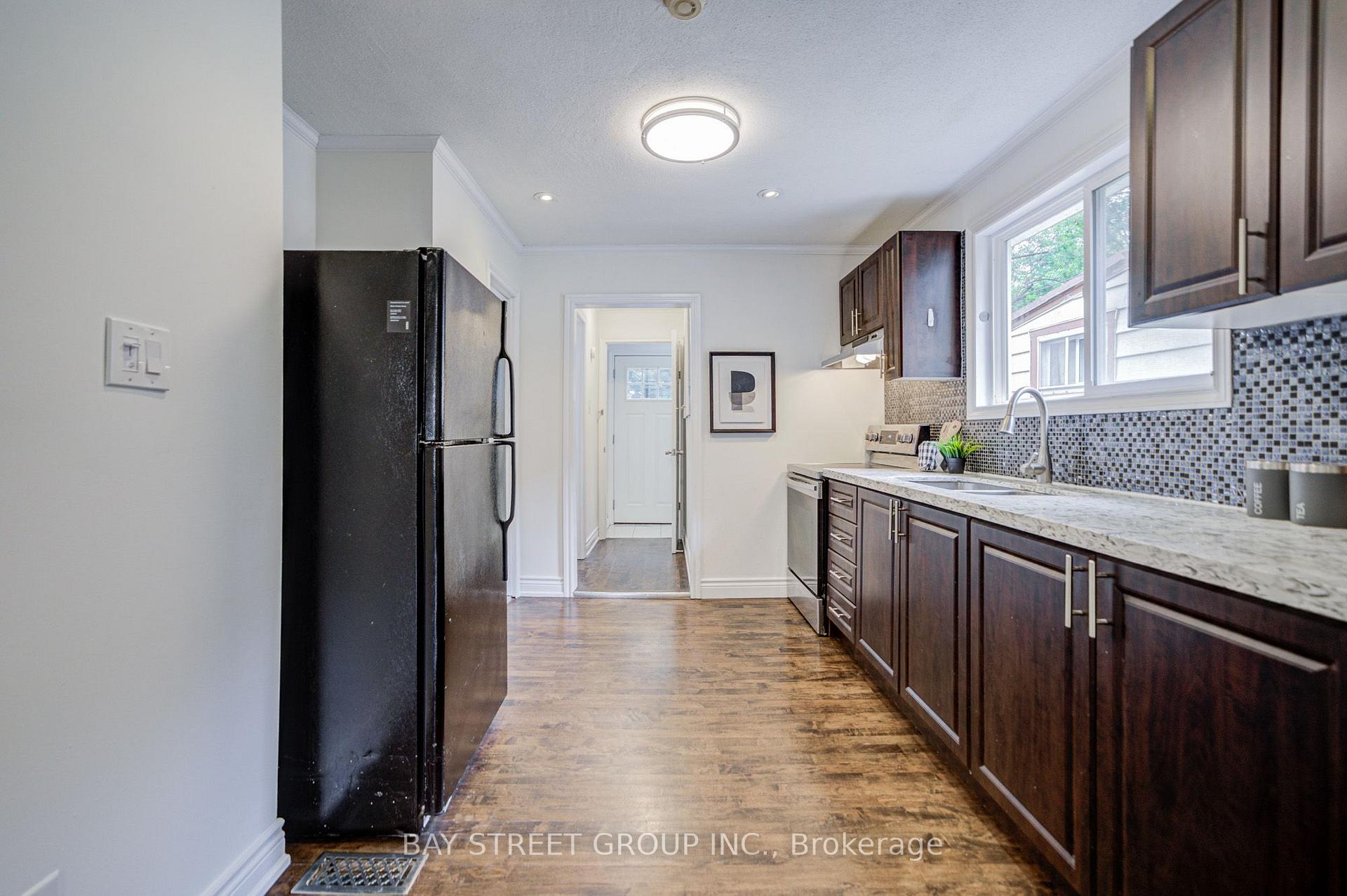 Photo 19 of 7 Emmott Avenue, Scarborough, Oakridge — HOMEH