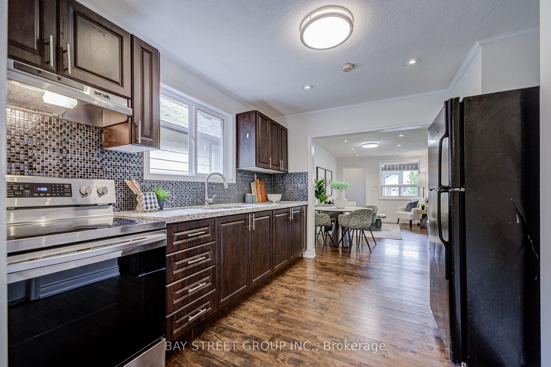 Photo 22 of 7 Emmott Avenue, Scarborough, Oakridge — HOMEH