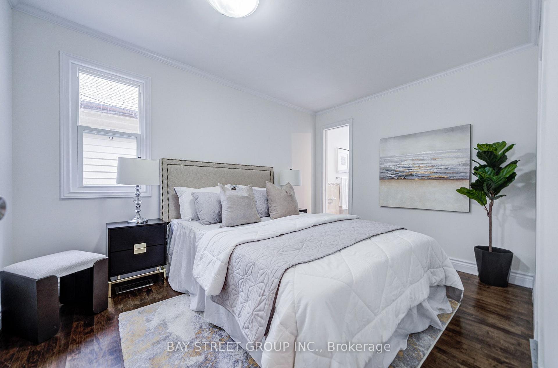 Photo 23 of 7 Emmott Avenue, Scarborough, Oakridge — HOMEH