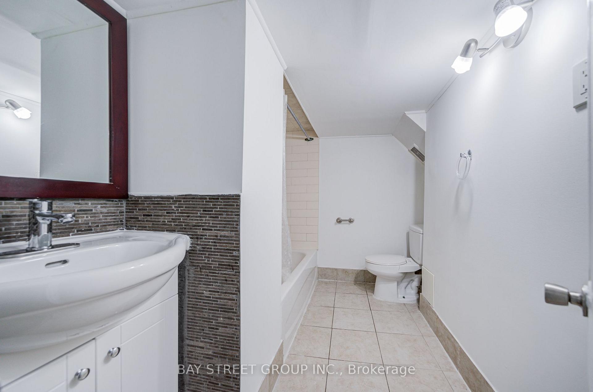 Photo 40 of 7 Emmott Avenue, Scarborough, Oakridge — HOMEH