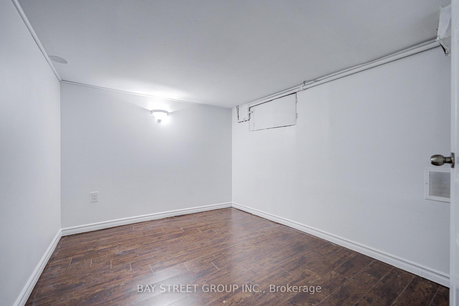 Photo 44 of 7 Emmott Avenue, Scarborough, Oakridge — HOMEH