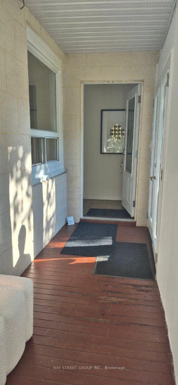 Photo 8 of 7 Emmott Avenue, Scarborough, Oakridge — HOMEH