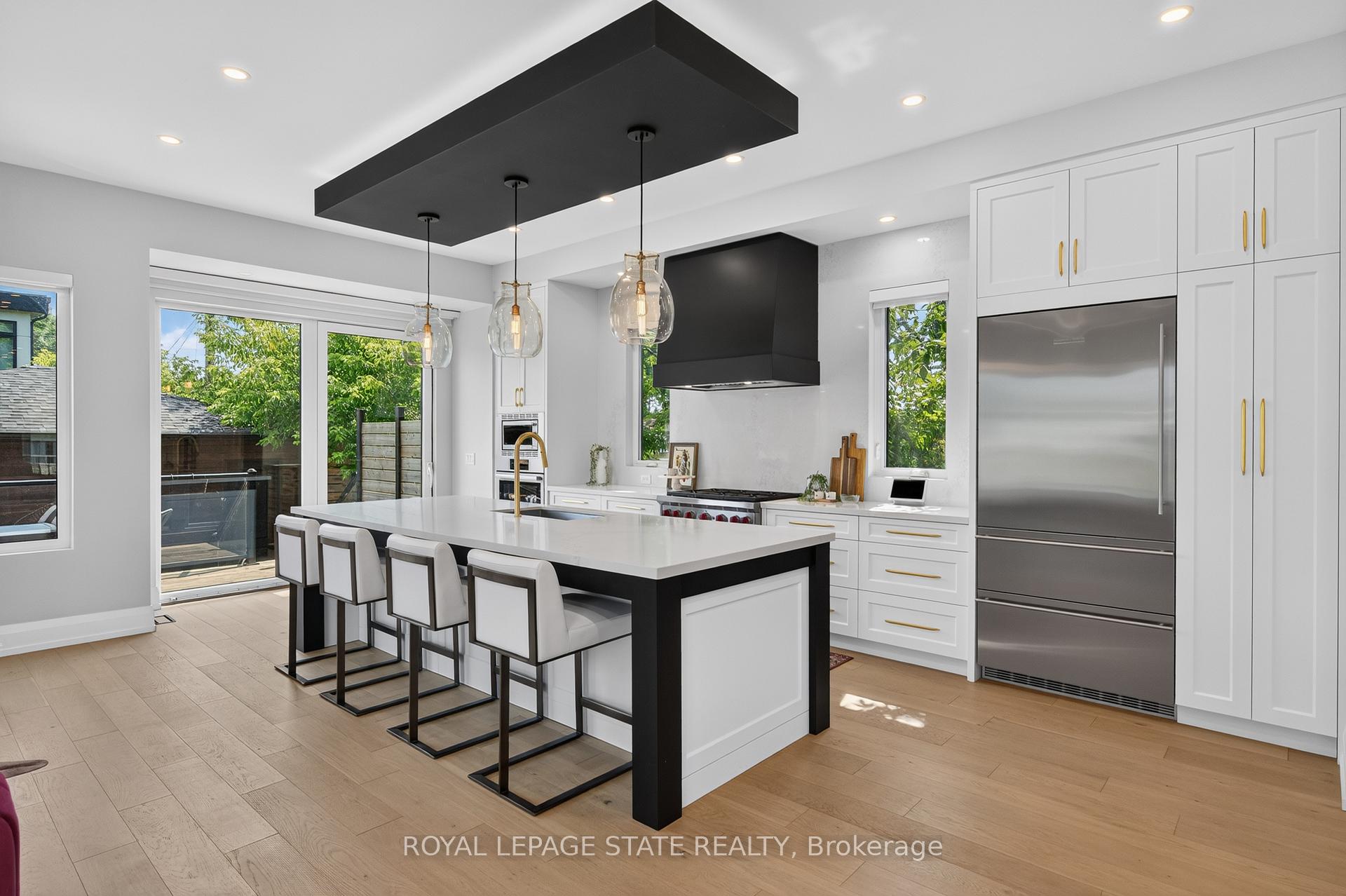 Photo 7 of 1047 Meredith Avenue, Mississauga, Lakeview — HOMEH