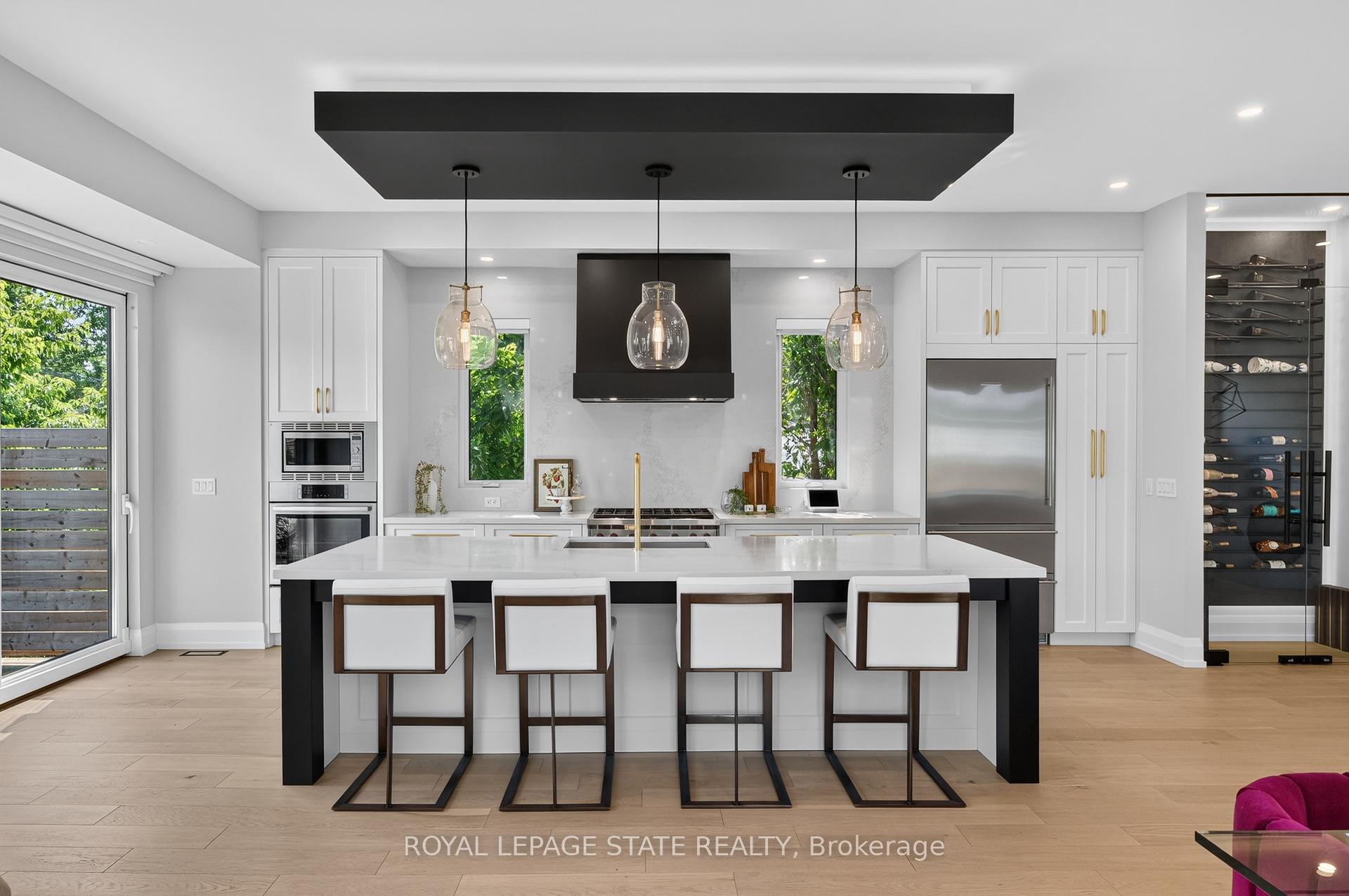Photo 9 of 1047 Meredith Avenue, Mississauga, Lakeview — HOMEH
