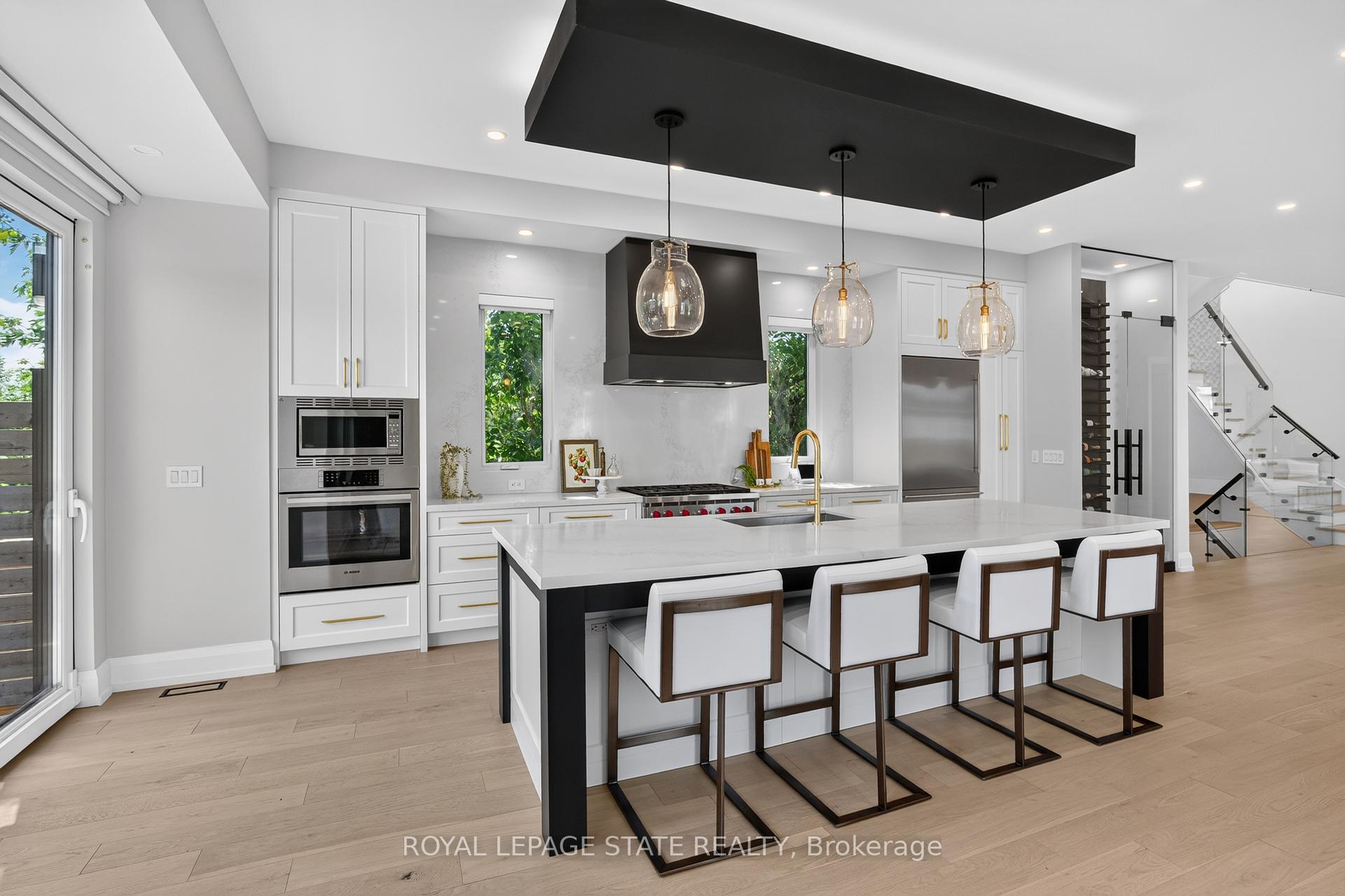 Photo 10 of 1047 Meredith Avenue, Mississauga, Lakeview — HOMEH