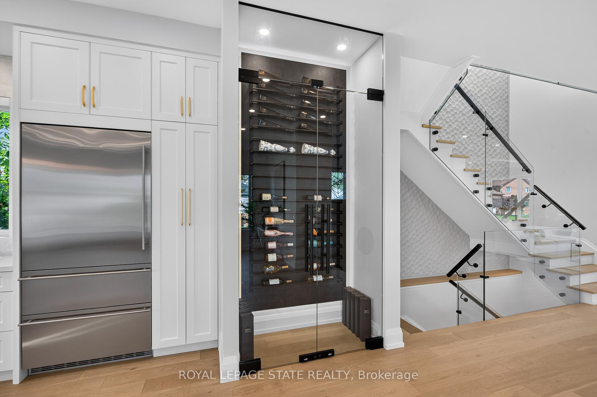 Photo 11 of 1047 Meredith Avenue, Mississauga, Lakeview — HOMEH