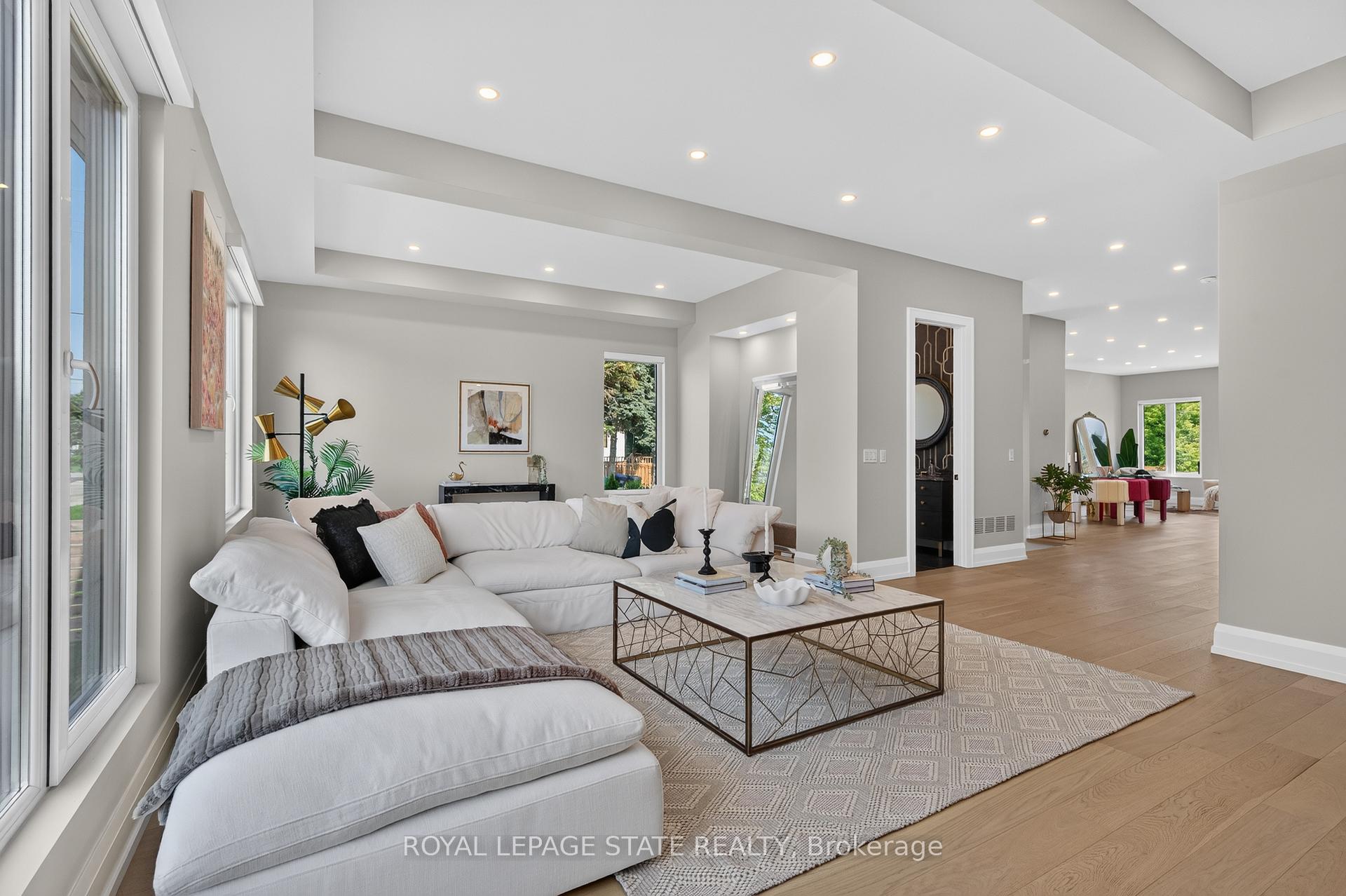 Photo 19 of 1047 Meredith Avenue, Mississauga, Lakeview — HOMEH