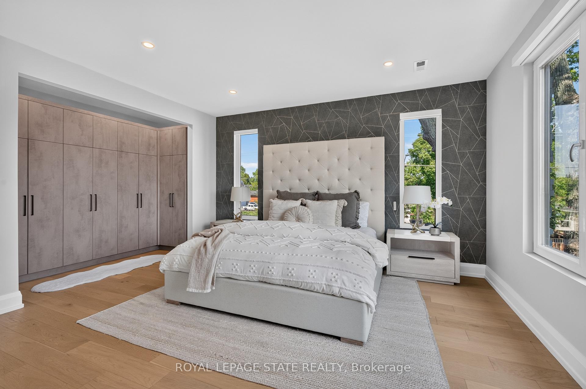 Photo 26 of 1047 Meredith Avenue, Mississauga, Lakeview — HOMEH