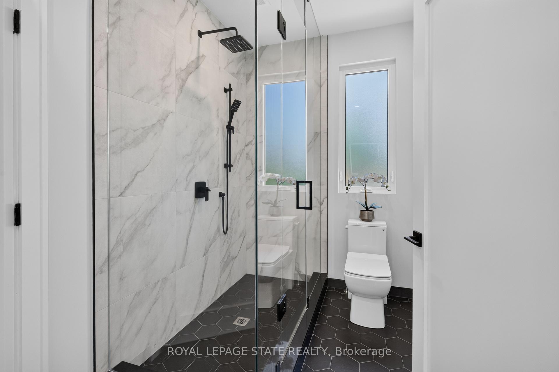 Photo 34 of 1047 Meredith Avenue, Mississauga, Lakeview — HOMEH