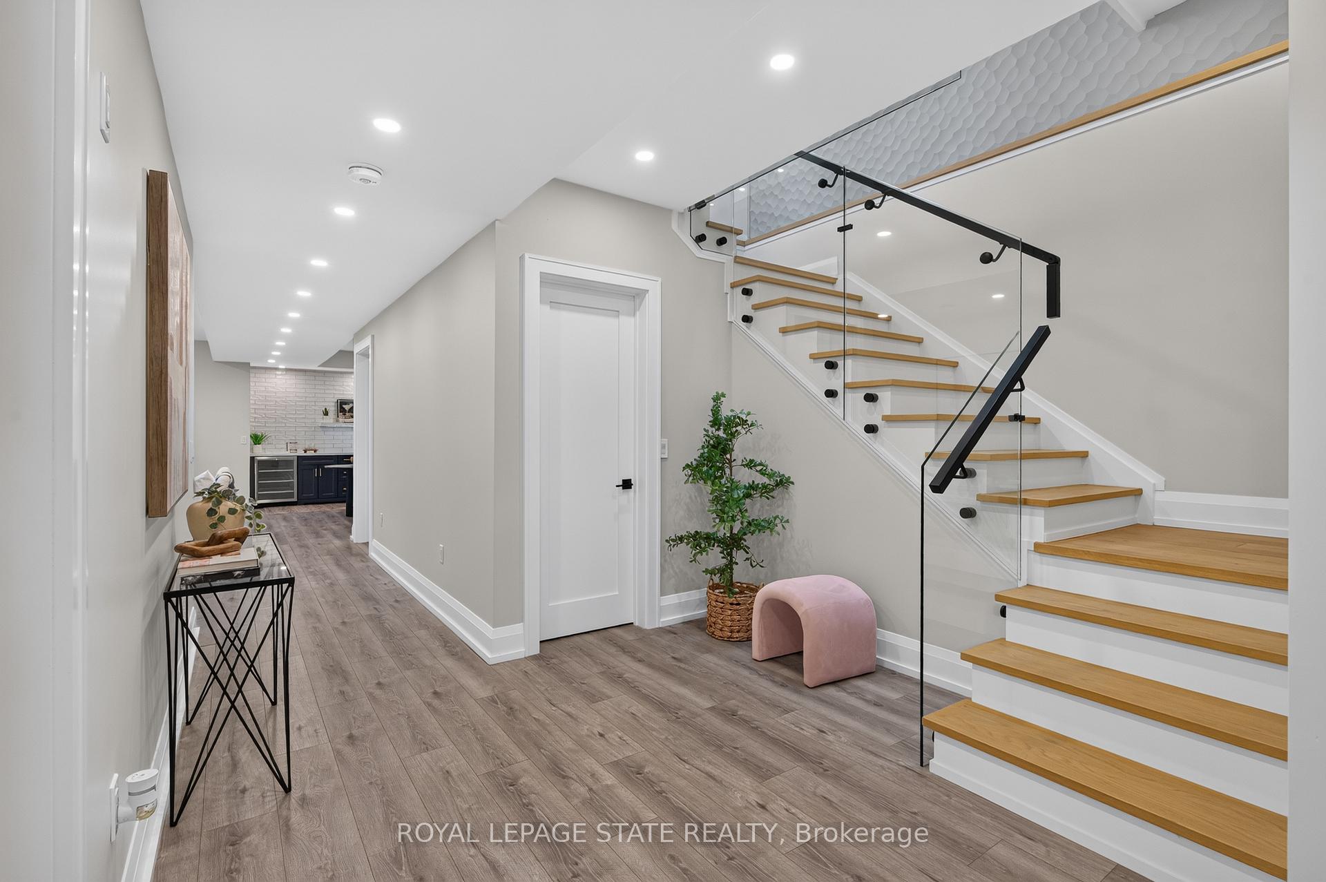 Photo 35 of 1047 Meredith Avenue, Mississauga, Lakeview — HOMEH