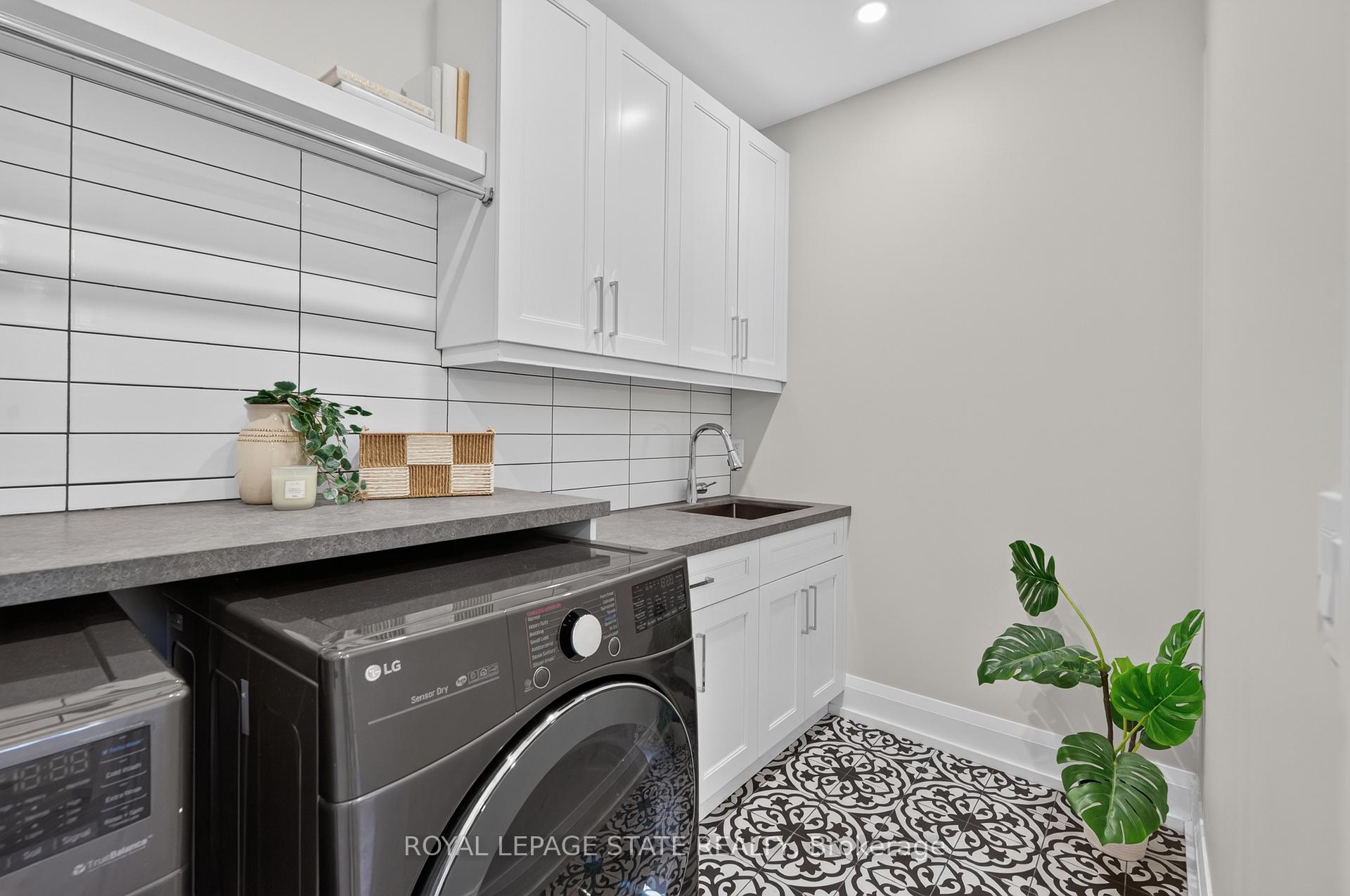 Photo 39 of 1047 Meredith Avenue, Mississauga, Lakeview — HOMEH
