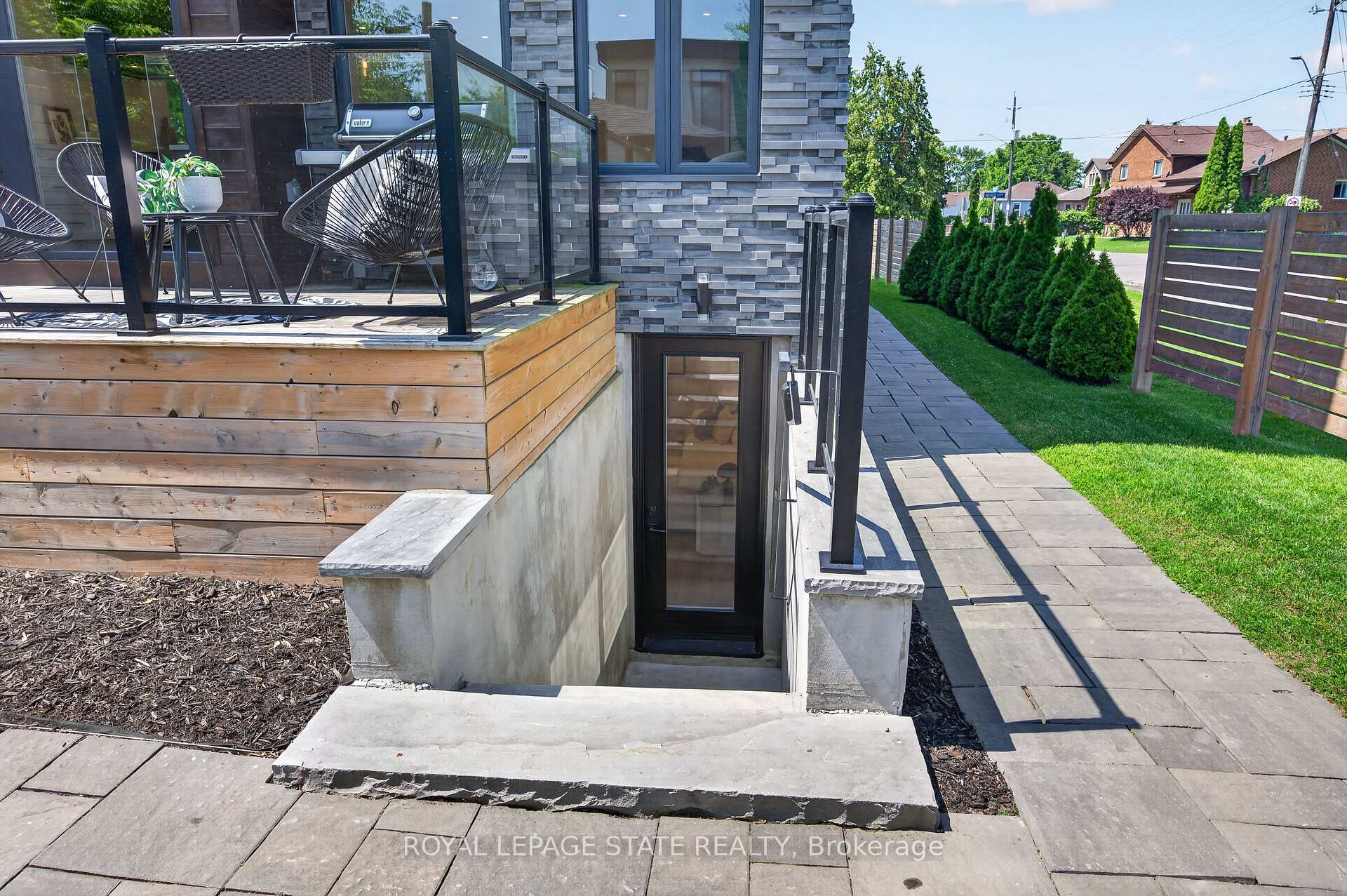 Photo 44 of 1047 Meredith Avenue, Mississauga, Lakeview — HOMEH