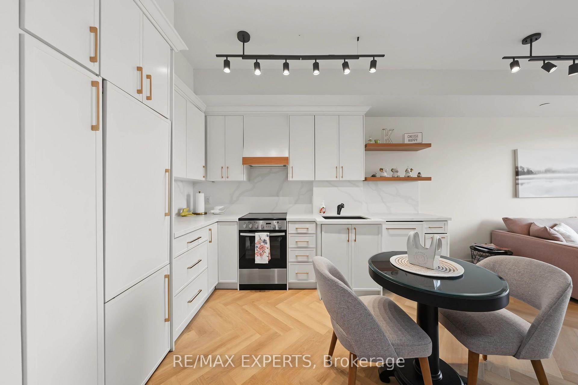 Photo 2 of Unit 414, 4700 Highway 7, Vaughan, East Woodbridge — HOMEH