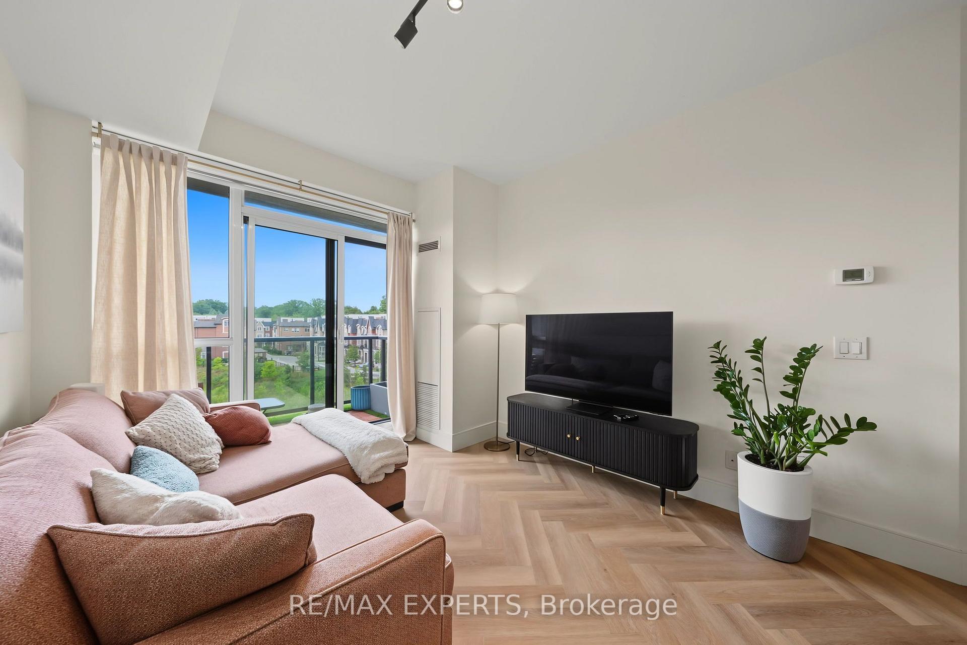 Photo 14 of Unit 414, 4700 Highway 7, Vaughan, East Woodbridge — HOMEH