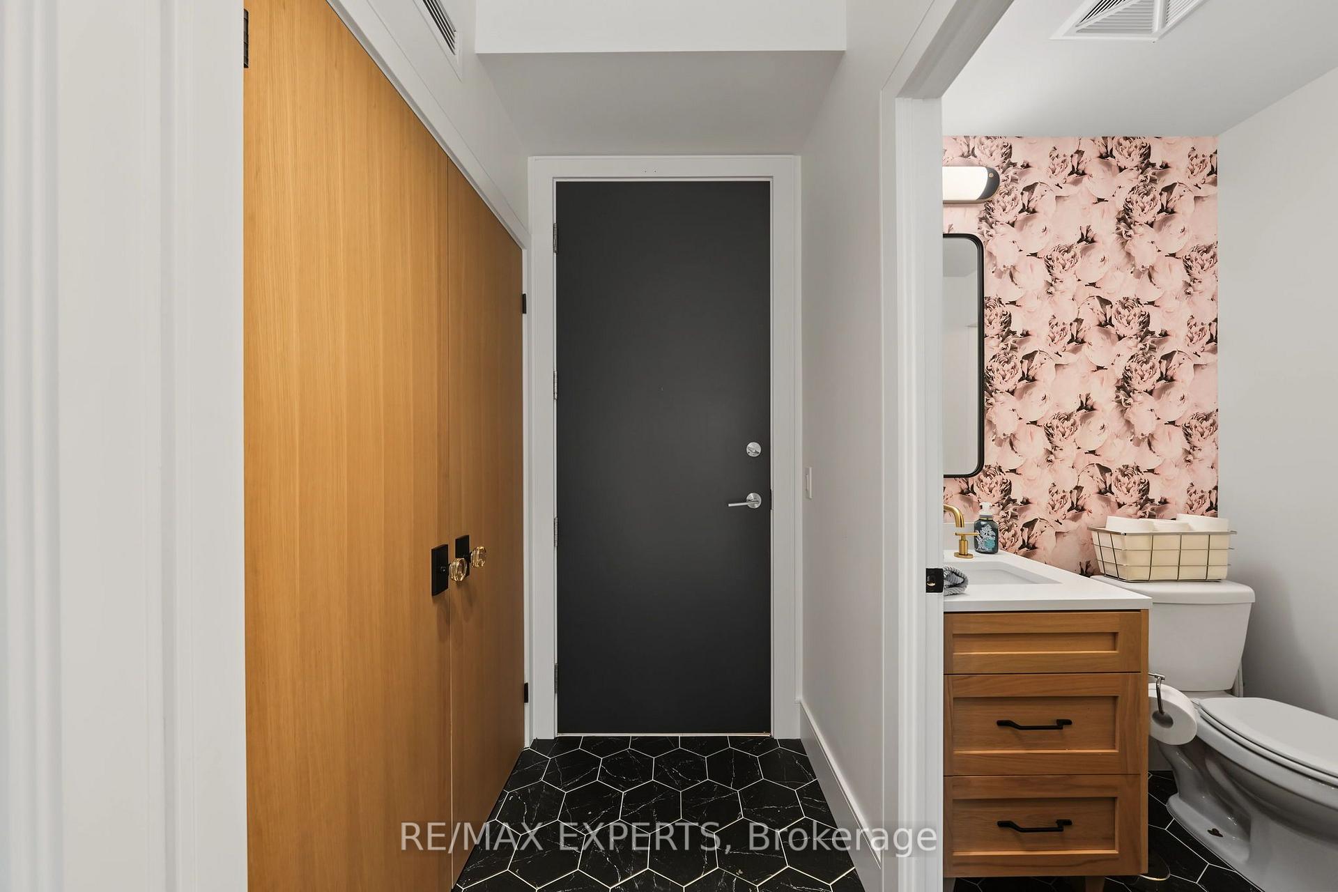 Photo 18 of Unit 414, 4700 Highway 7, Vaughan, East Woodbridge — HOMEH