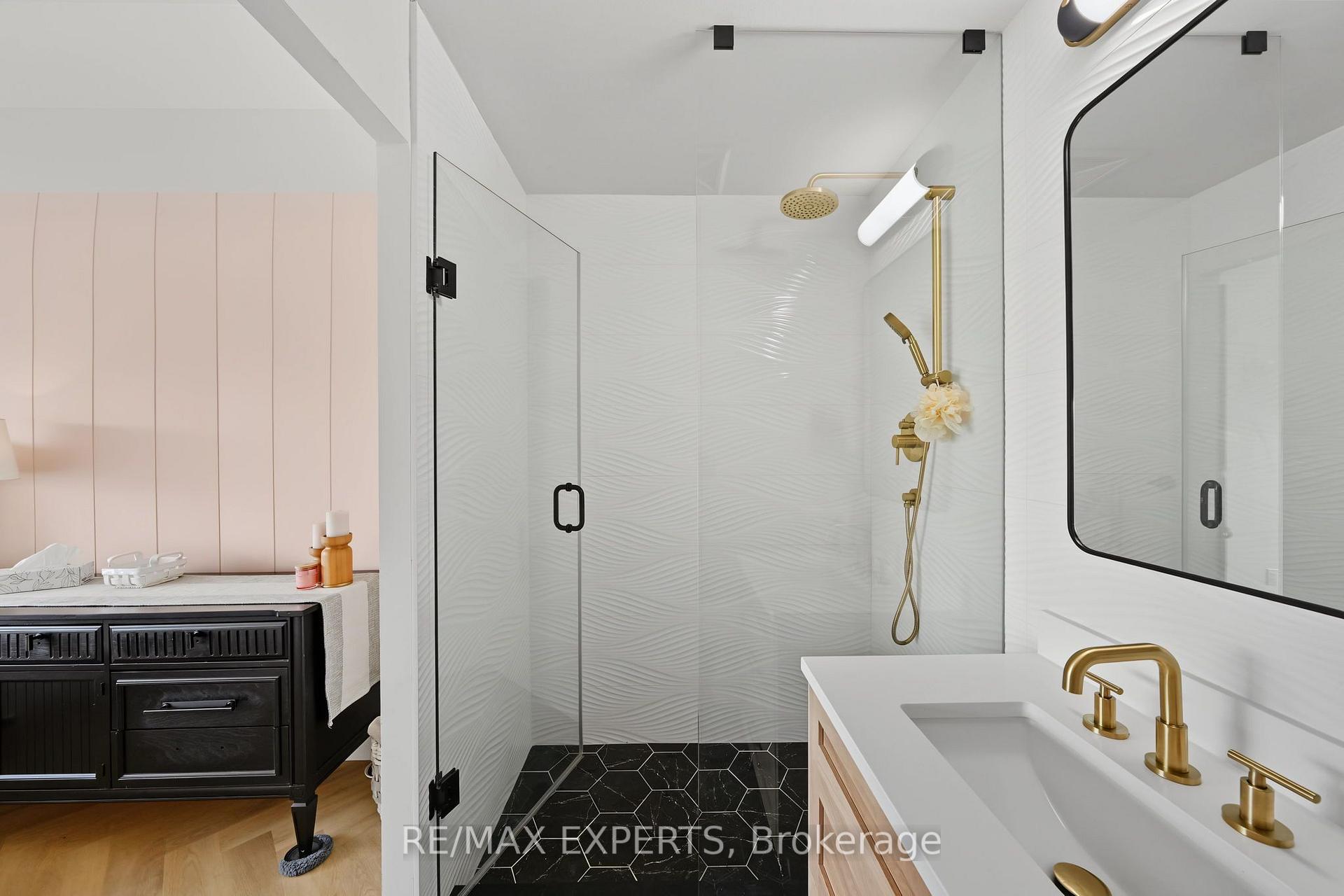 Photo 27 of Unit 414, 4700 Highway 7, Vaughan, East Woodbridge — HOMEH