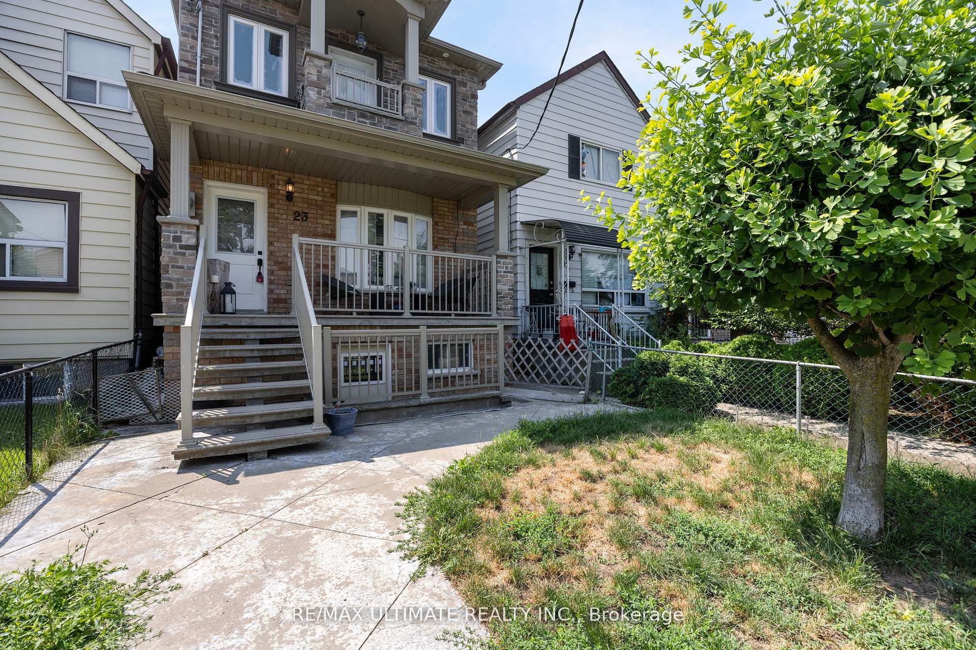 Photo 3 of 23 Seneca Avenue, Toronto, Rockcliffe-Smythe — HOMEH