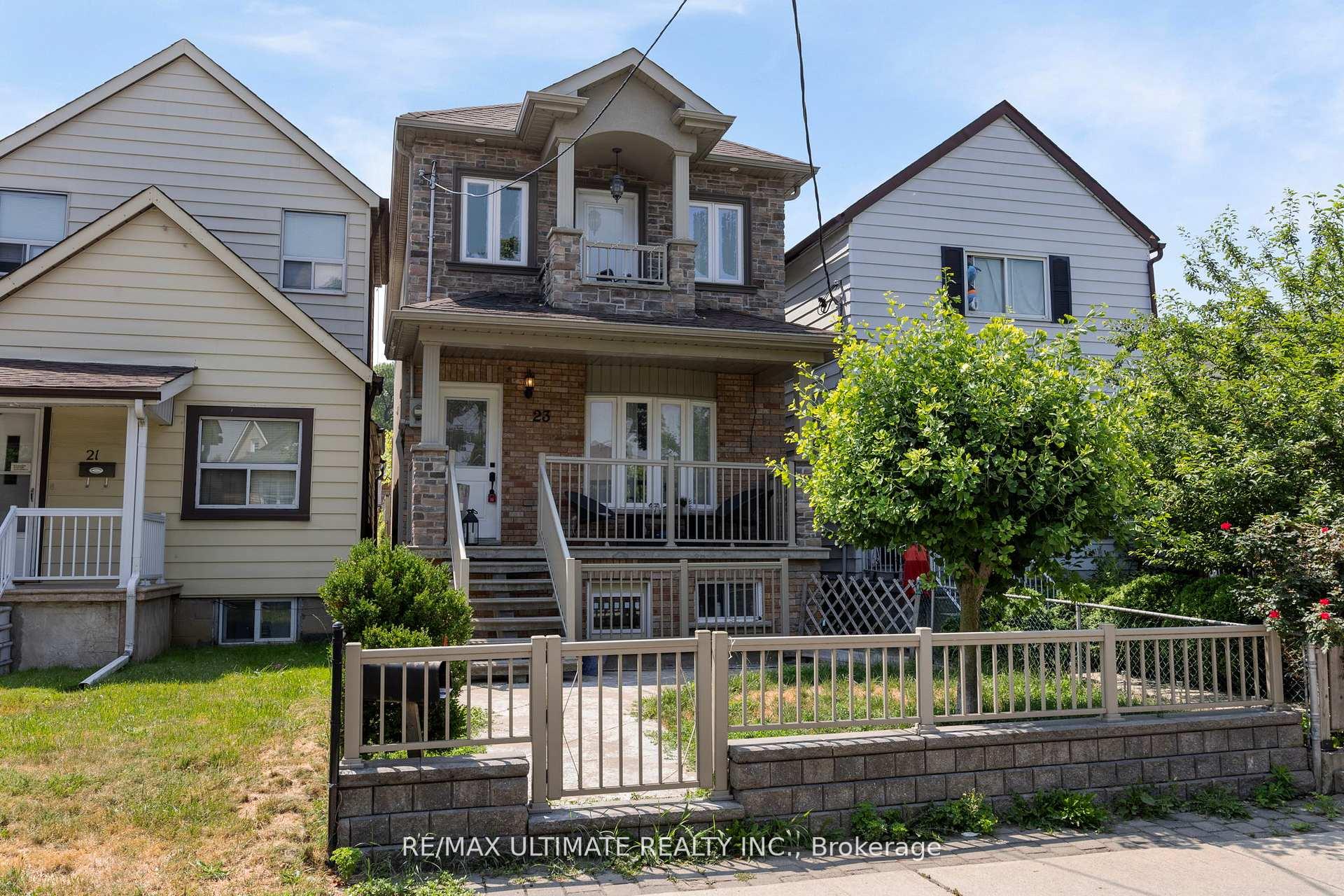Photo 4 of 23 Seneca Avenue, Toronto, Rockcliffe-Smythe — HOMEH