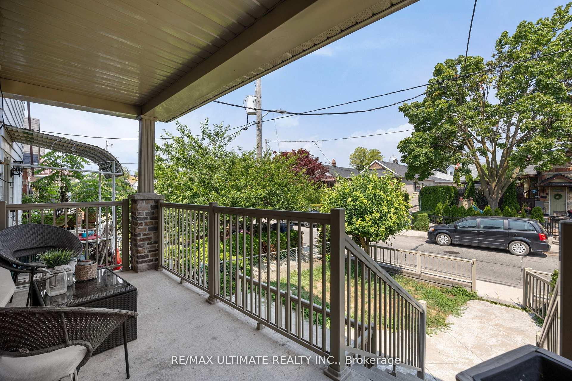 Photo 5 of 23 Seneca Avenue, Toronto, Rockcliffe-Smythe — HOMEH