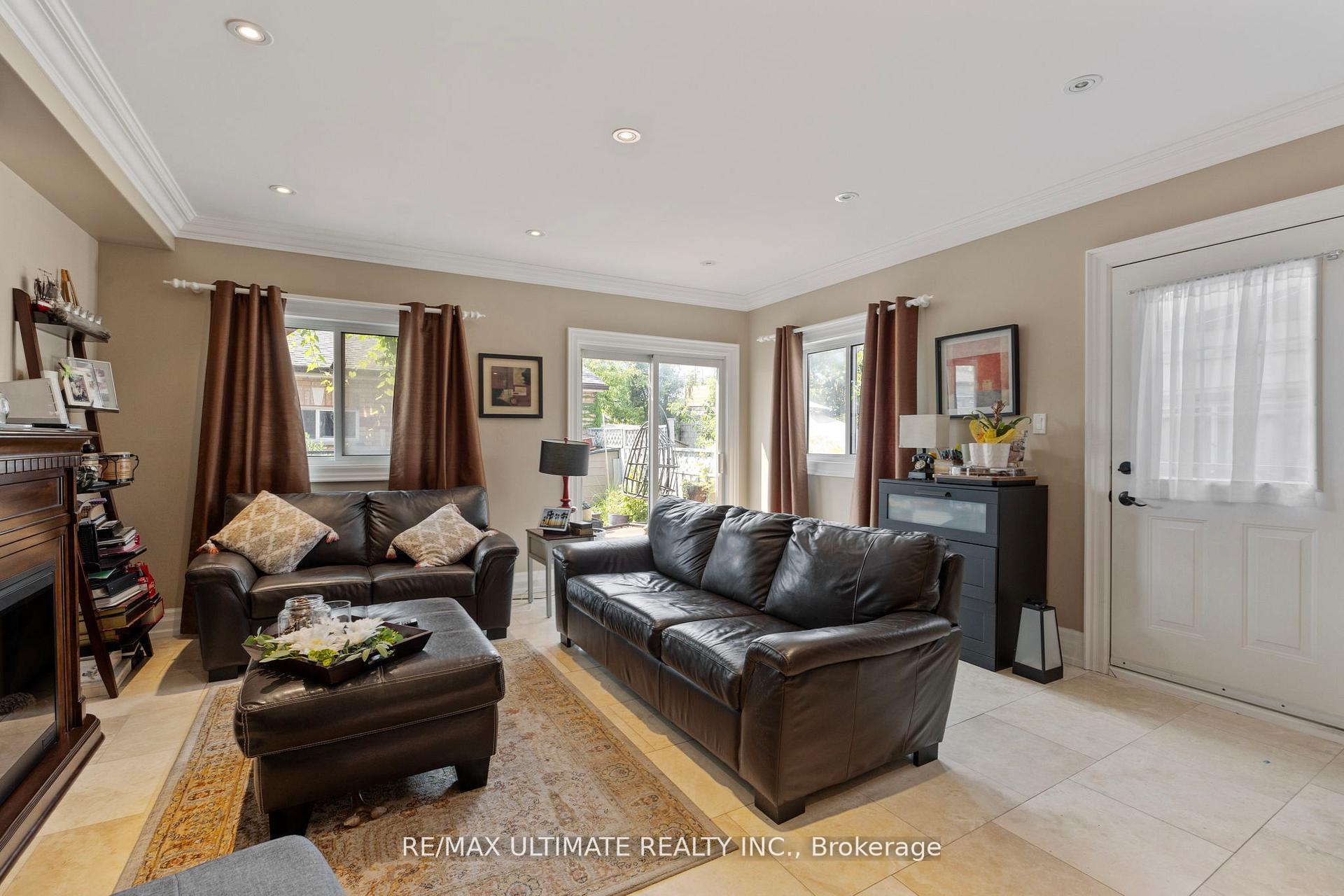 Photo 16 of 23 Seneca Avenue, Toronto, Rockcliffe-Smythe — HOMEH