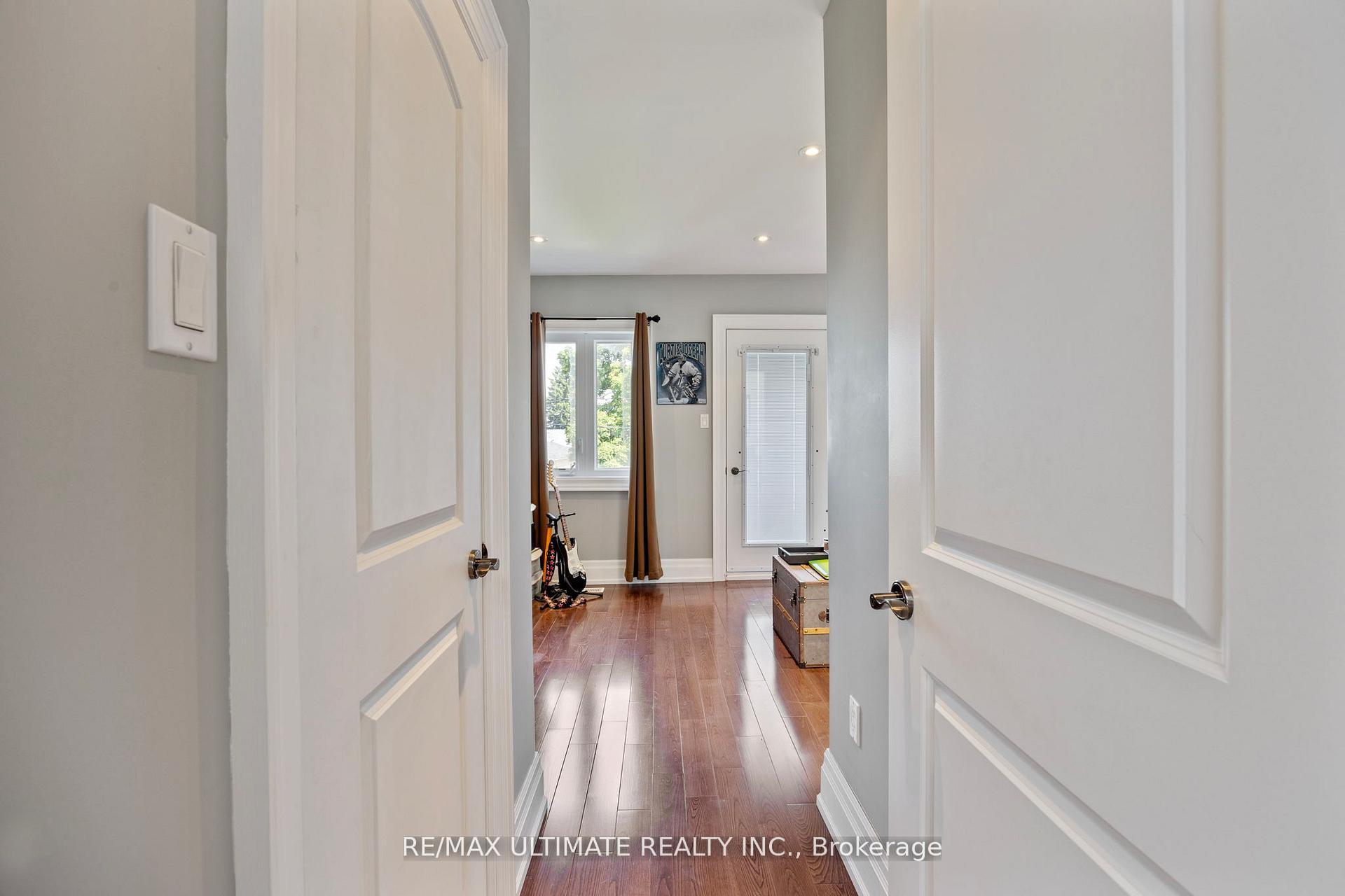 Photo 28 of 23 Seneca Avenue, Toronto, Rockcliffe-Smythe — HOMEH