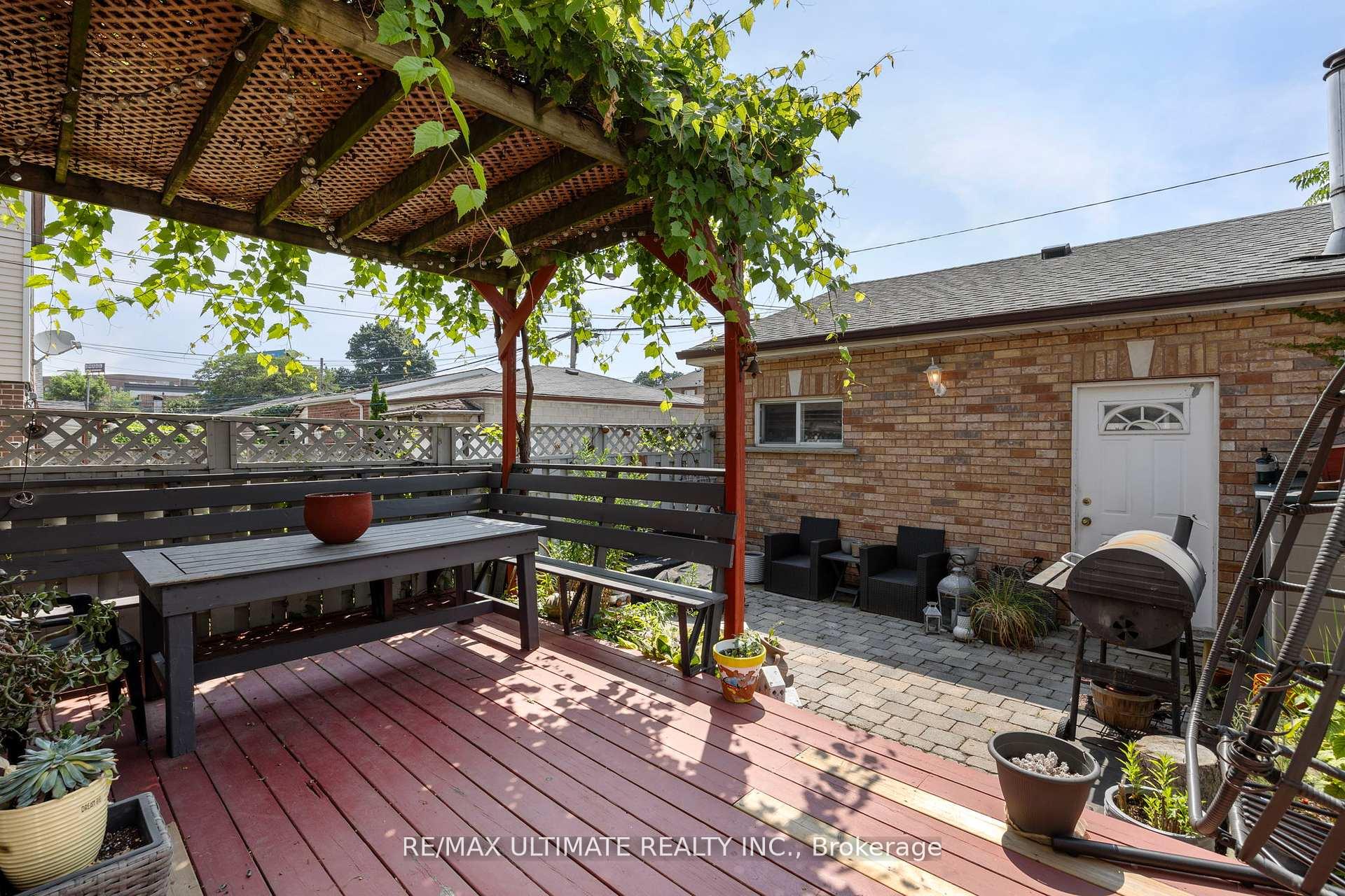 Photo 44 of 23 Seneca Avenue, Toronto, Rockcliffe-Smythe — HOMEH