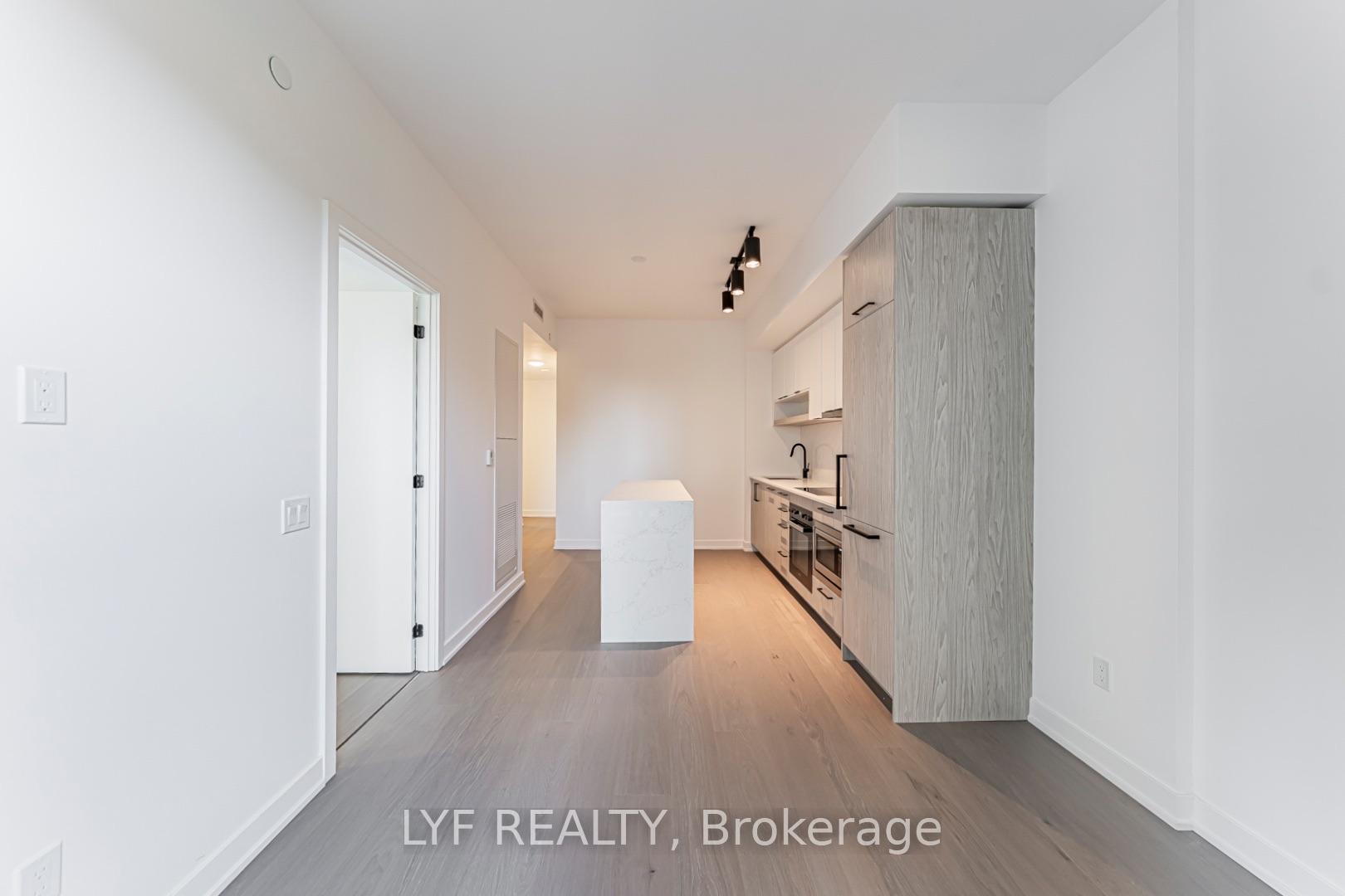 Photo 3 of Unit 826, 91 Montclair Avenue, Toronto, Forest Hill South — HOMEH