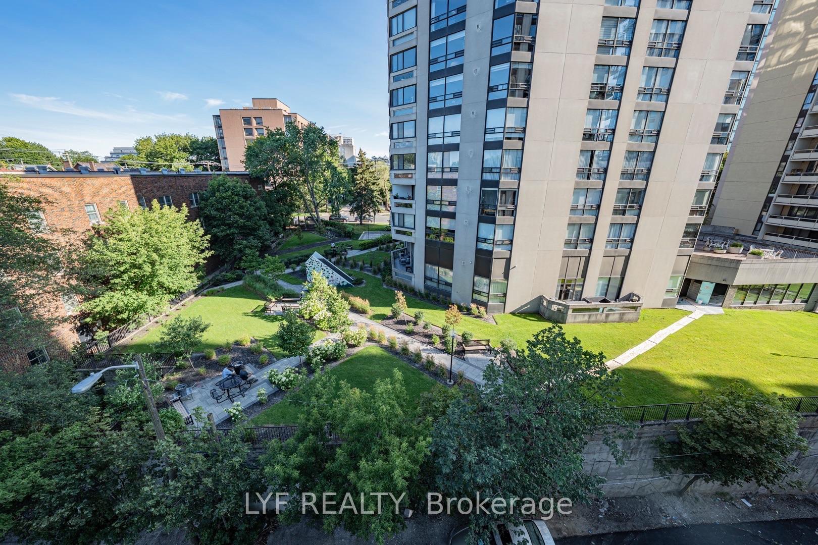 Photo 23 of Unit 826, 91 Montclair Avenue, Toronto, Forest Hill South — HOMEH
