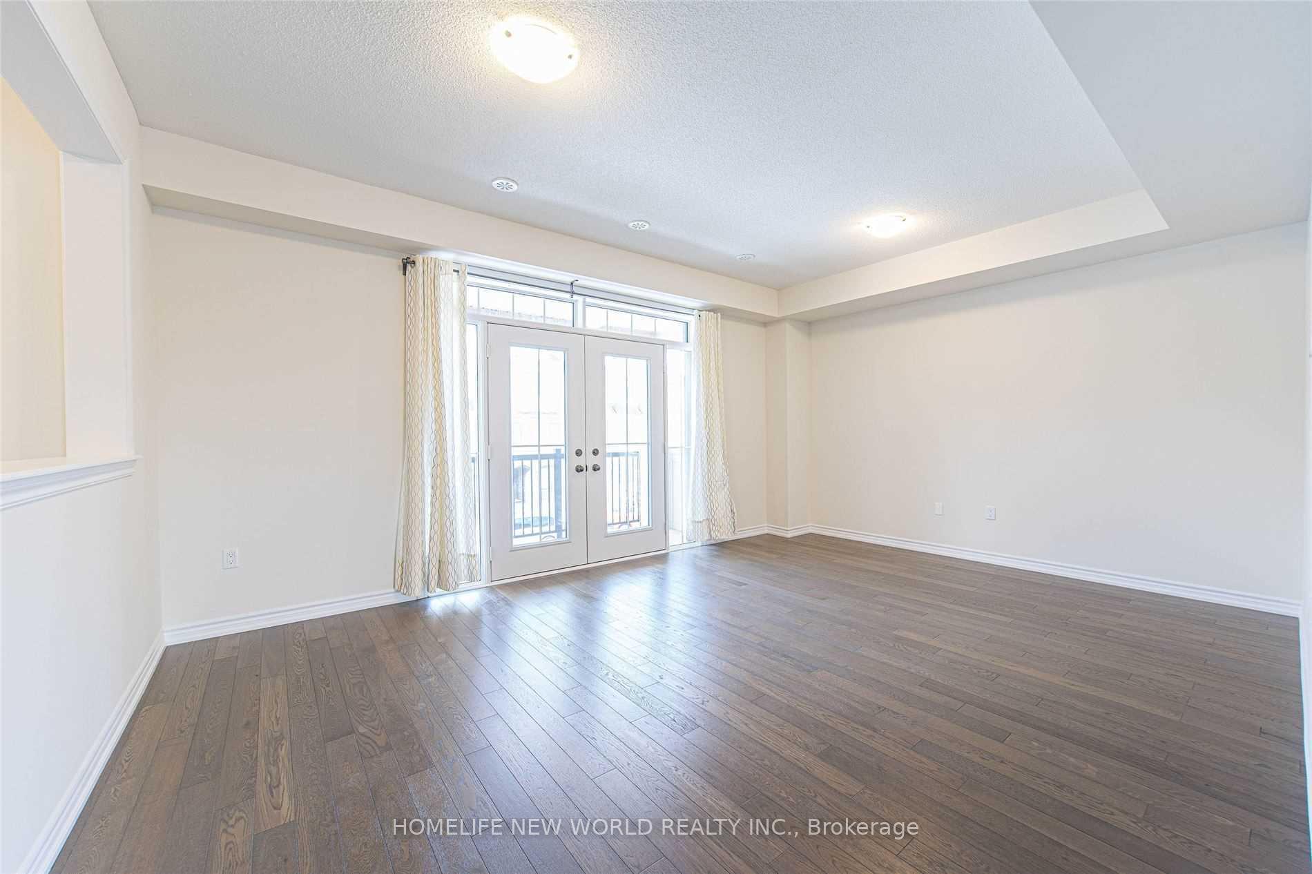 Photo 2 of 5 Delft Drive, Markham, Victoria Square — HOMEH