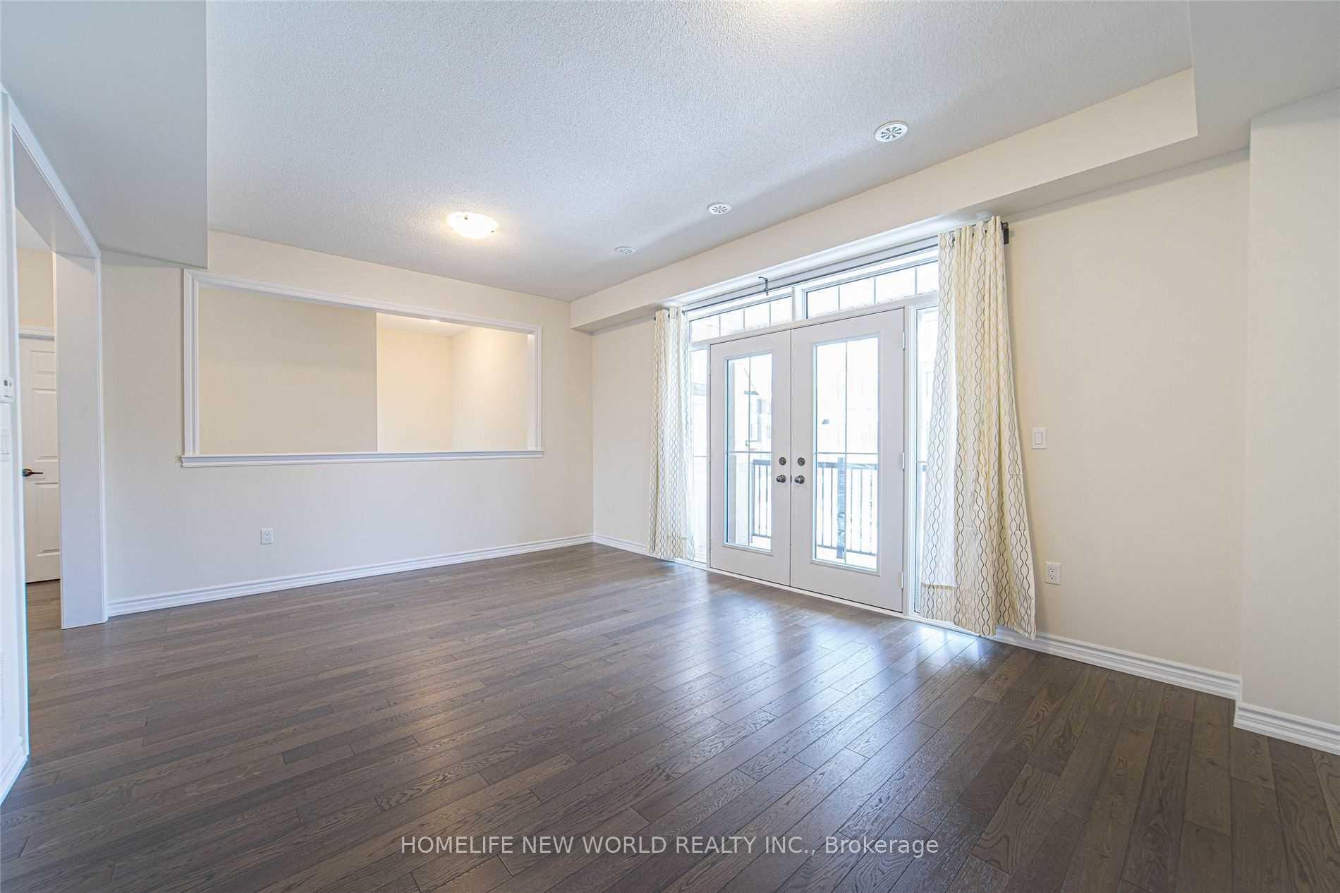 Photo 3 of 5 Delft Drive, Markham, Victoria Square — HOMEH